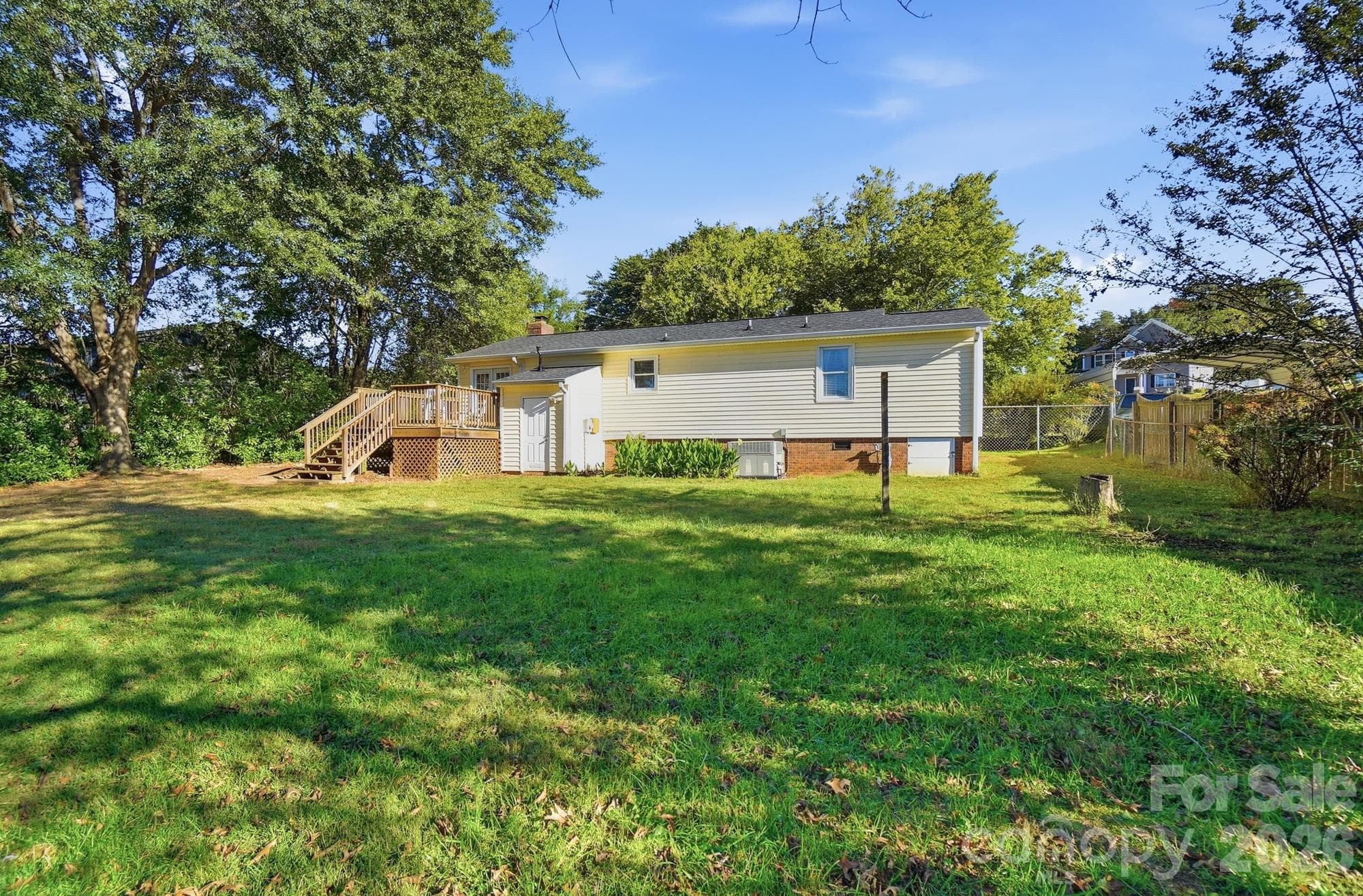 Single Family Residence at 1509 Yellowstone Court, Gastonia, photo 41 of 49
