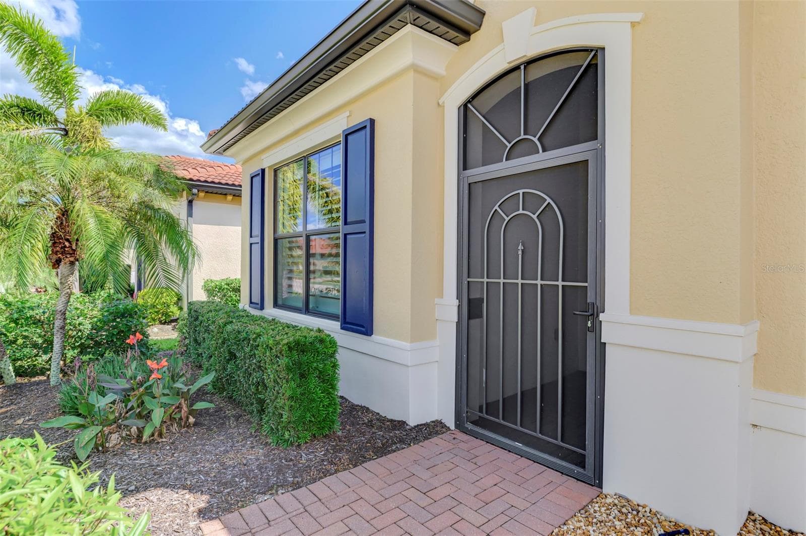 Front entrance - 23810 WAVERLY CIR, VENICE