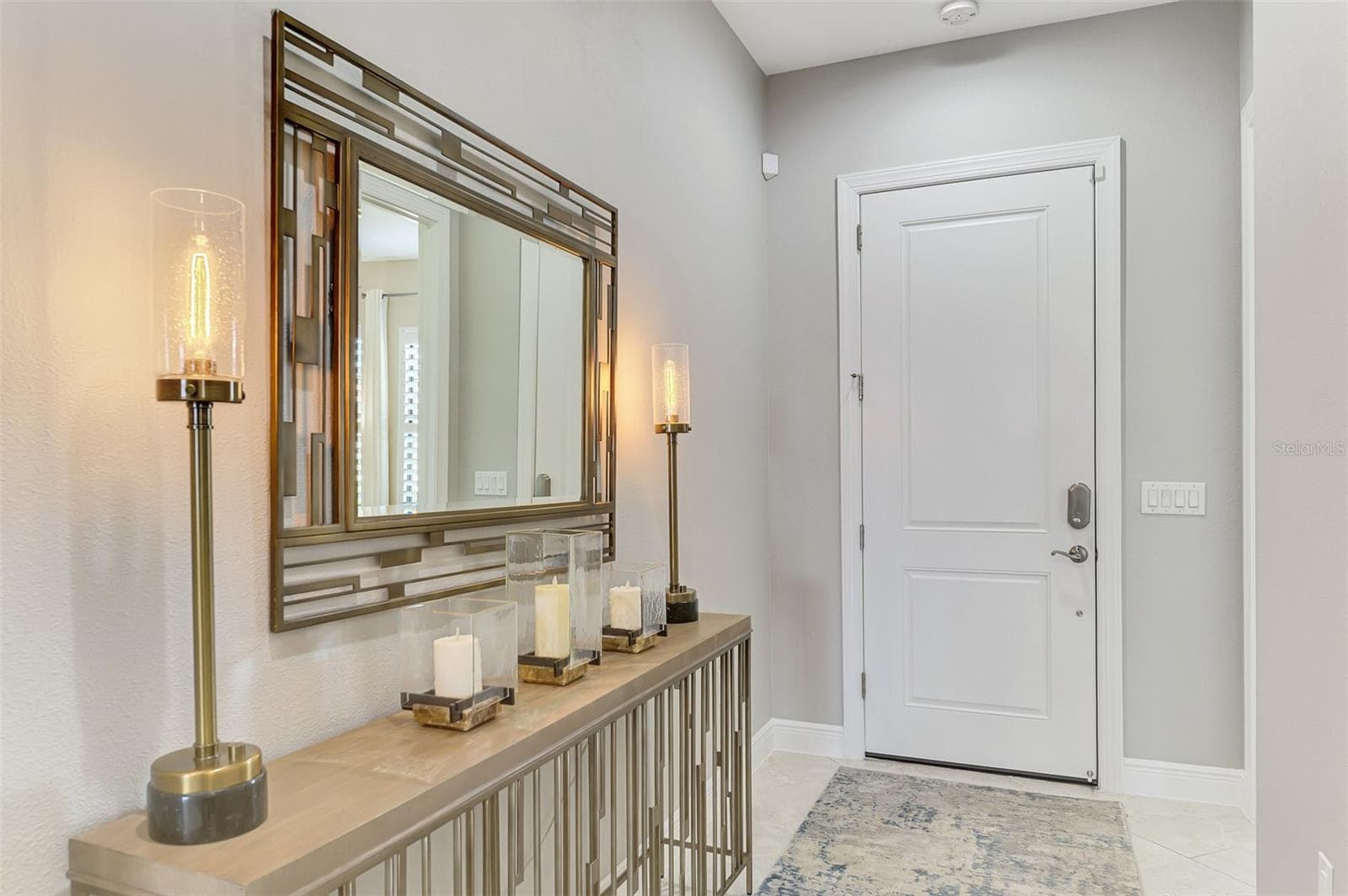 Front entry - 23810 WAVERLY CIR, VENICE