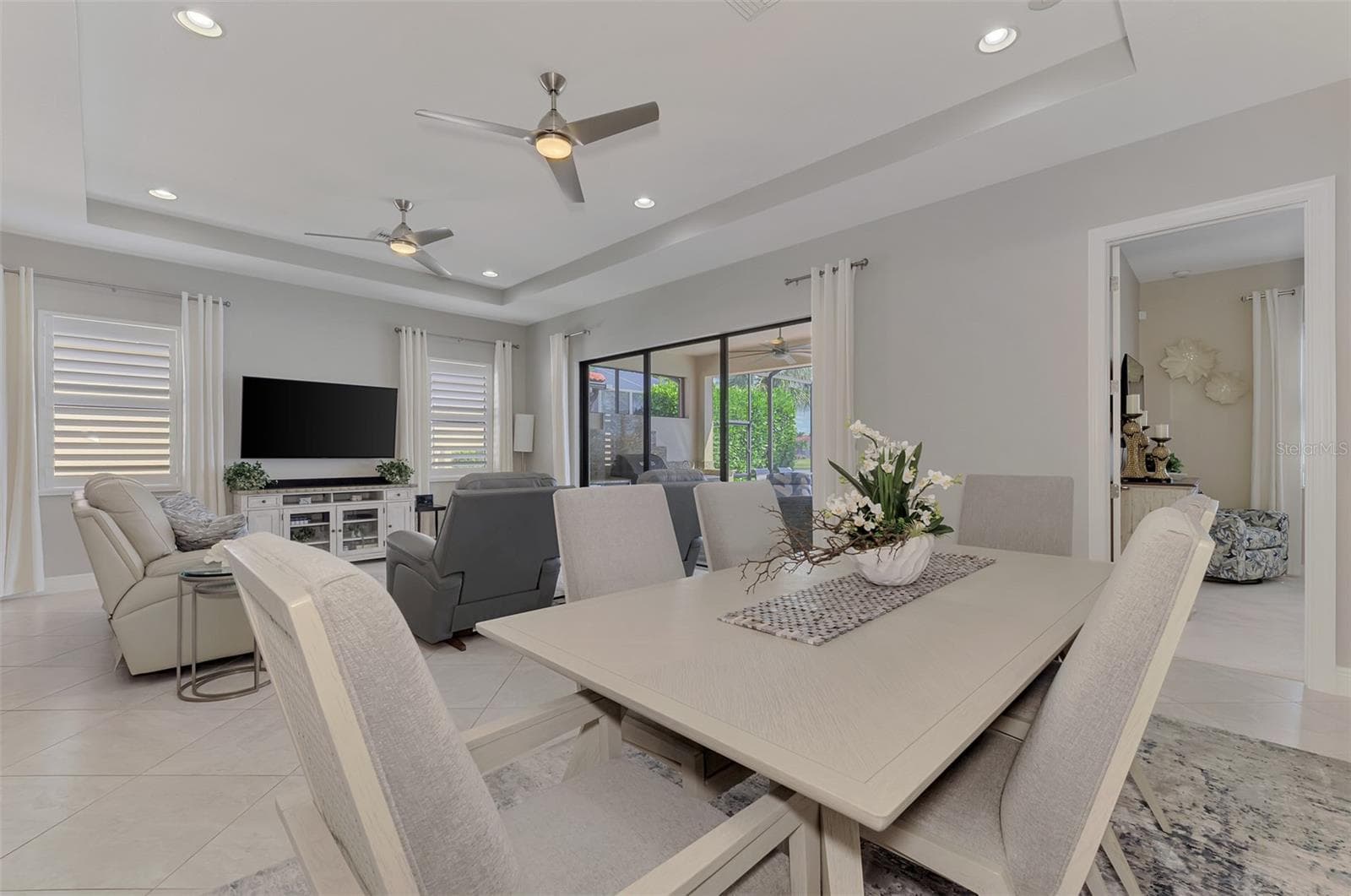 Dining area - 23810 WAVERLY CIR, VENICE