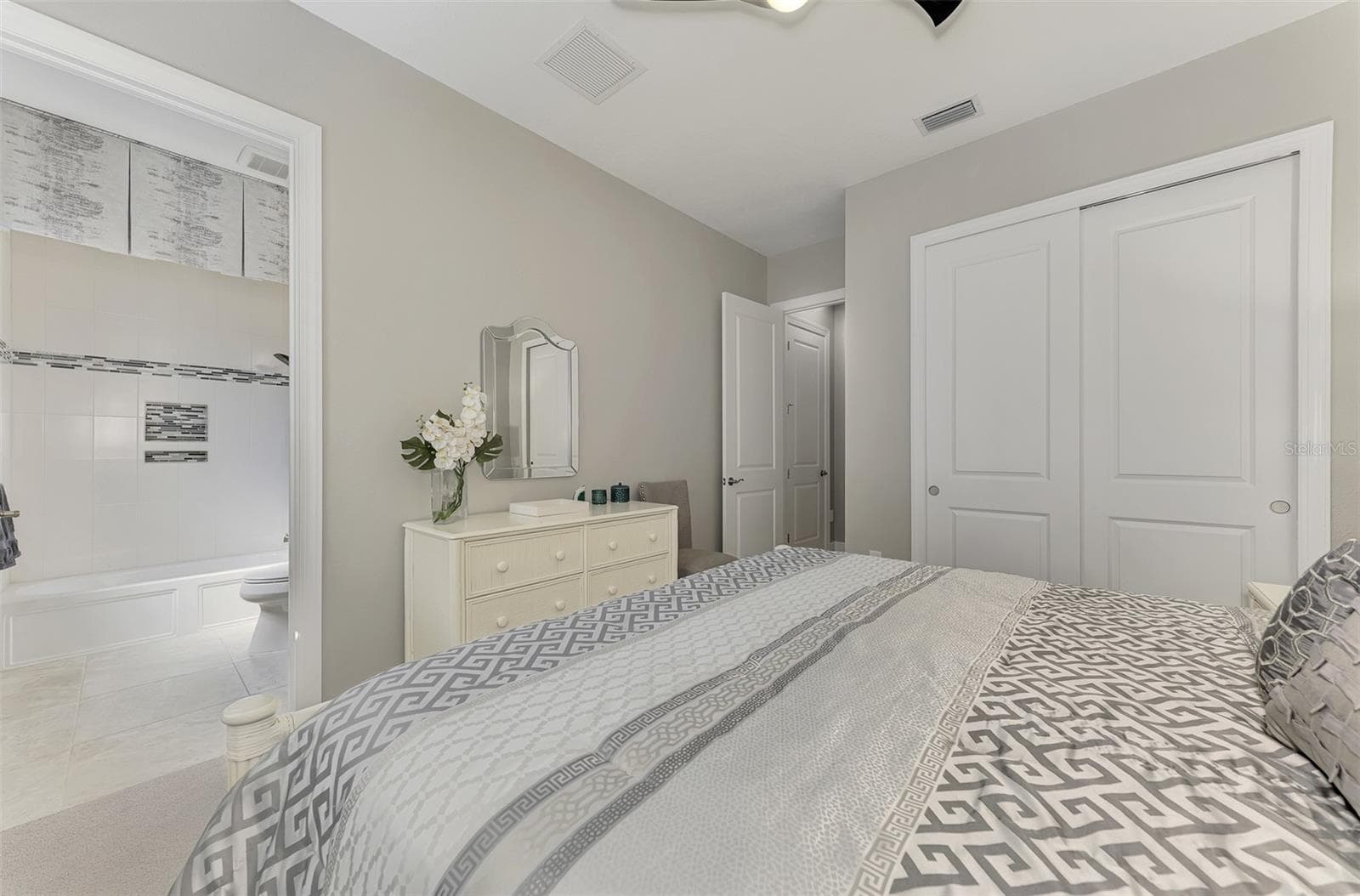 Bedroom #2 - 23810 WAVERLY CIR, VENICE