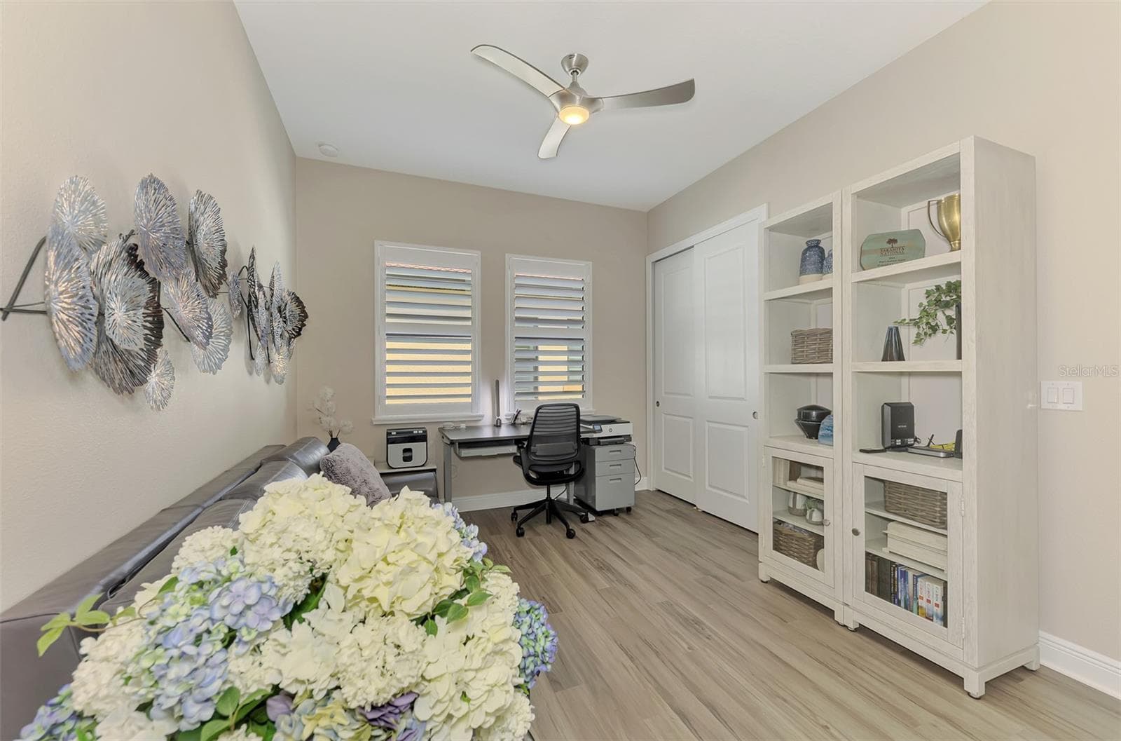 Office - 23810 WAVERLY CIR, VENICE