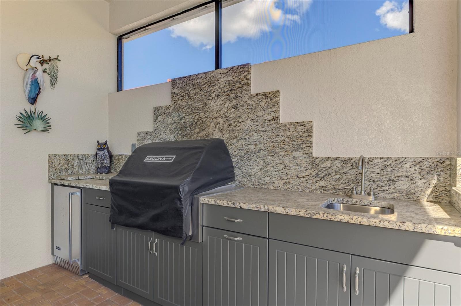 Lanai - 23810 WAVERLY CIR, VENICE
