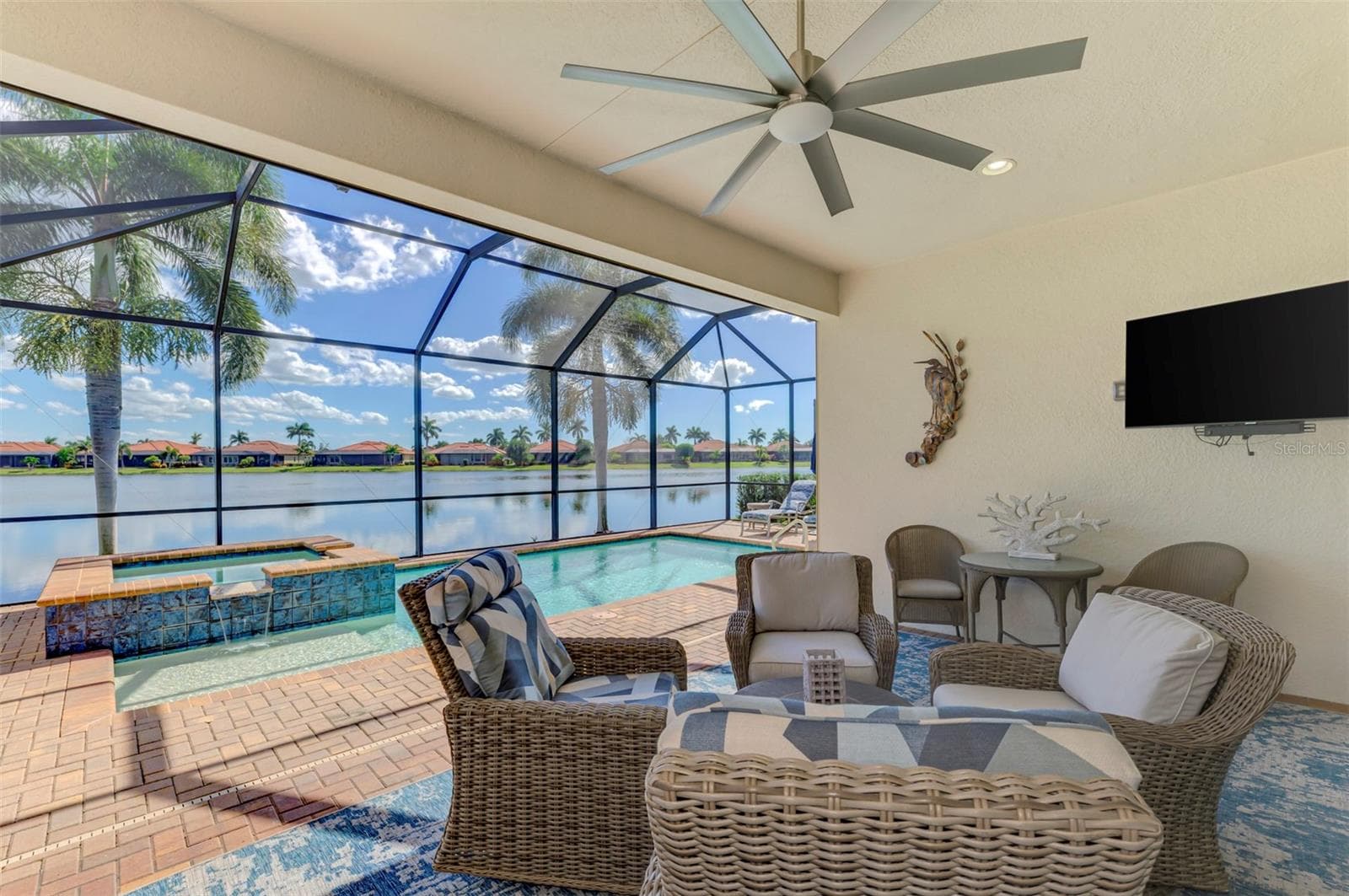 Lanai - 23810 WAVERLY CIR, VENICE