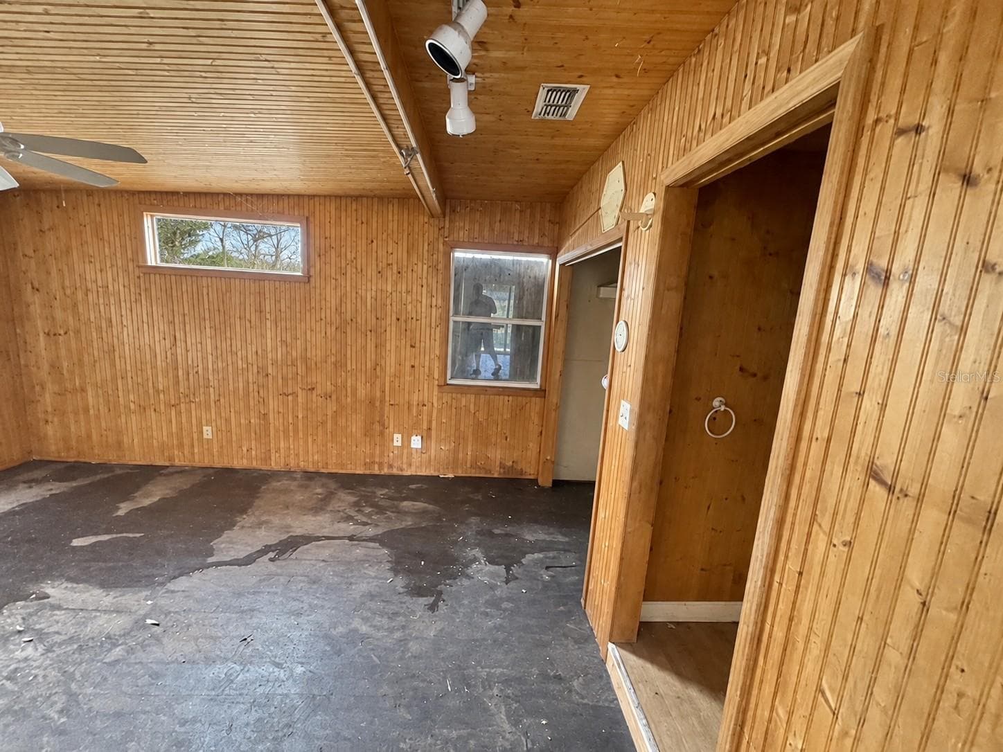 Single Family Residence at 4228 36TH AVE N, ST PETERSBURG, photo 16 of 41