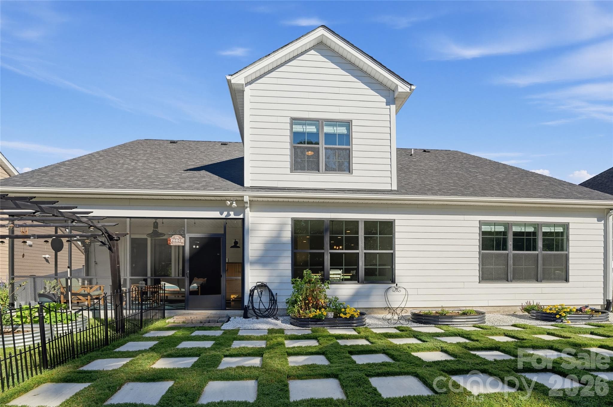 Single Family Residence at 2423 Baxter Place SE, Concord, photo 12 of 48