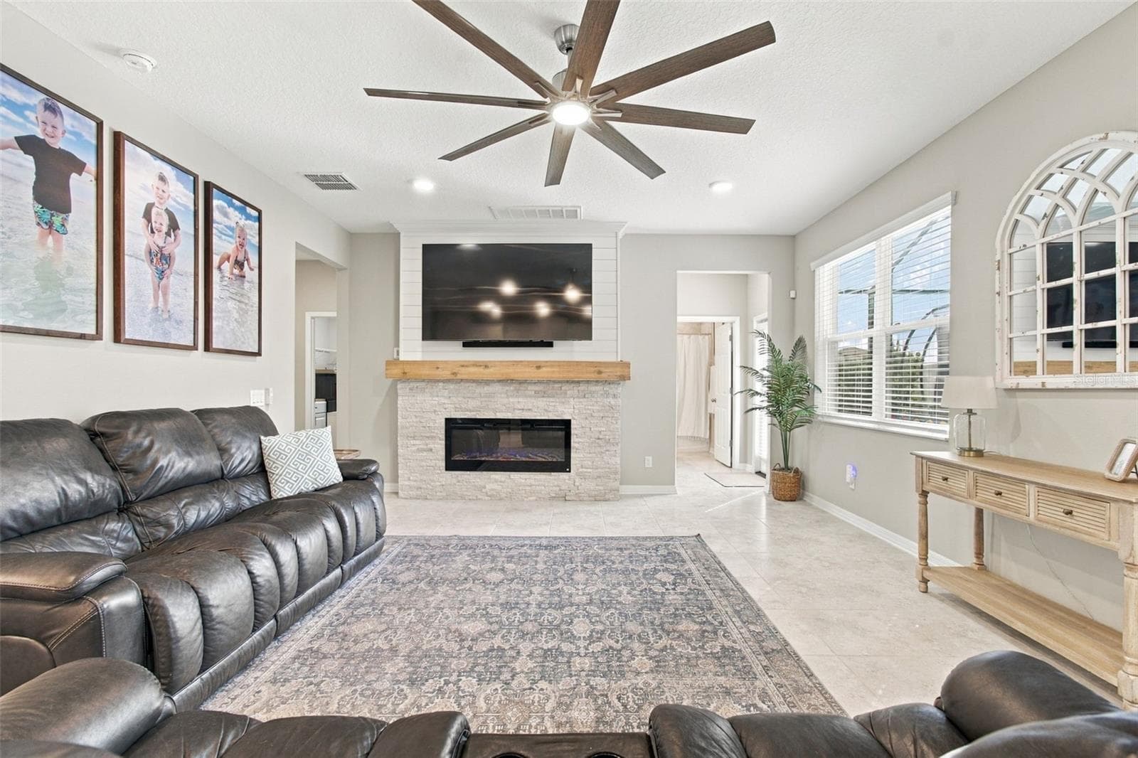 Single Family Residence at 9477 SEAGRASS PORT PASS, WESLEY CHAPEL, photo 6 of 74