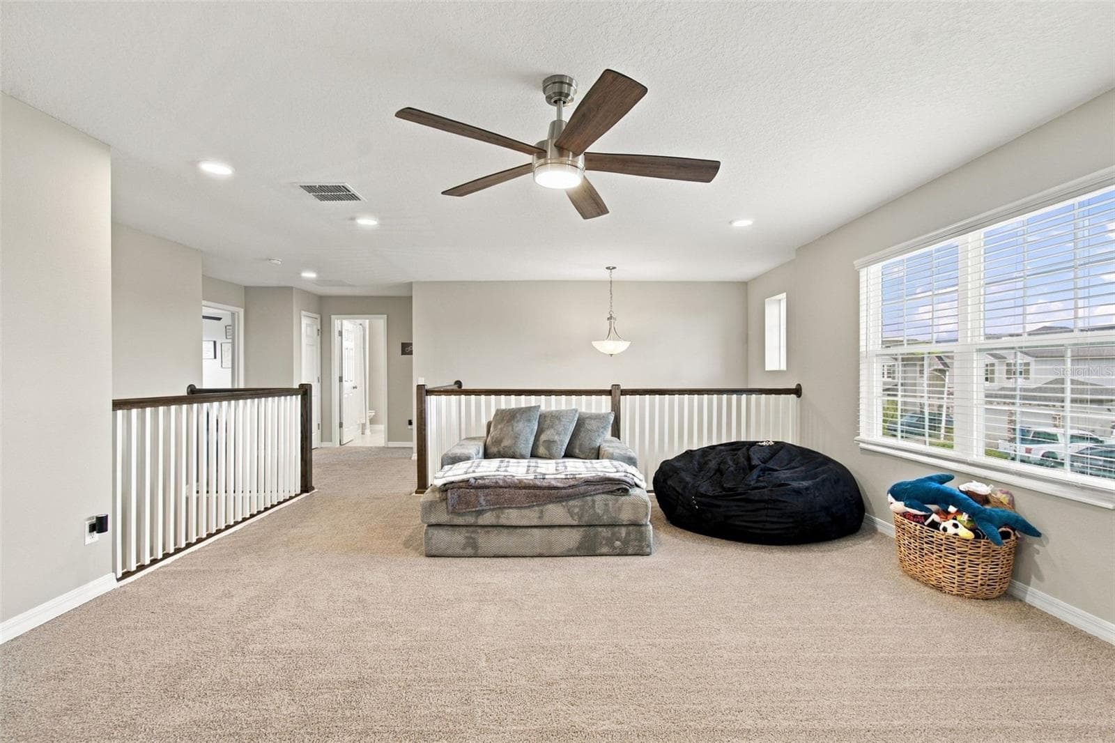 Single Family Residence at 9477 SEAGRASS PORT PASS, WESLEY CHAPEL, photo 33 of 74