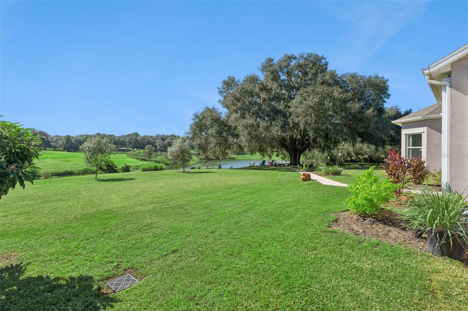 Enjoy the rolling hills and exceptional water view - 36819 WOLF CT, EUSTIS