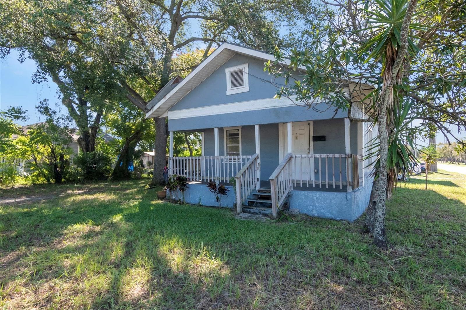 Single Family Residence at 2601 E 25TH AVE, TAMPA, photo 2 of 23