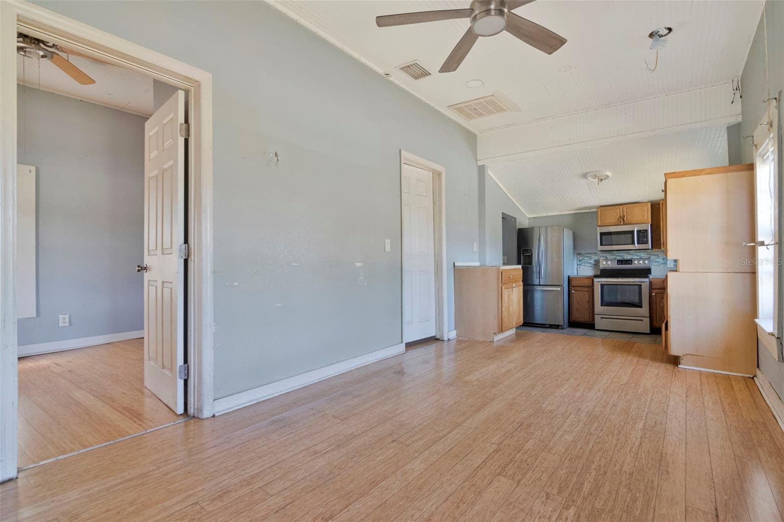 Single Family Residence at 2601 E 25TH AVE, TAMPA, photo 7 of 23