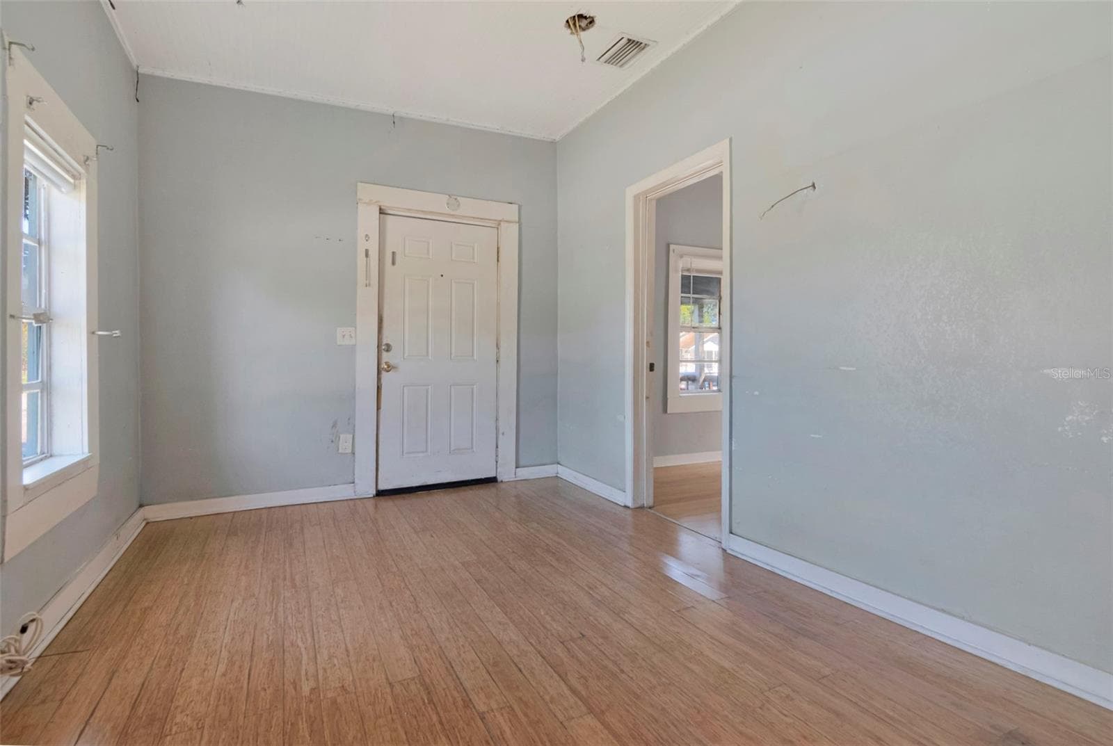 Single Family Residence at 2601 E 25TH AVE, TAMPA, photo 8 of 23