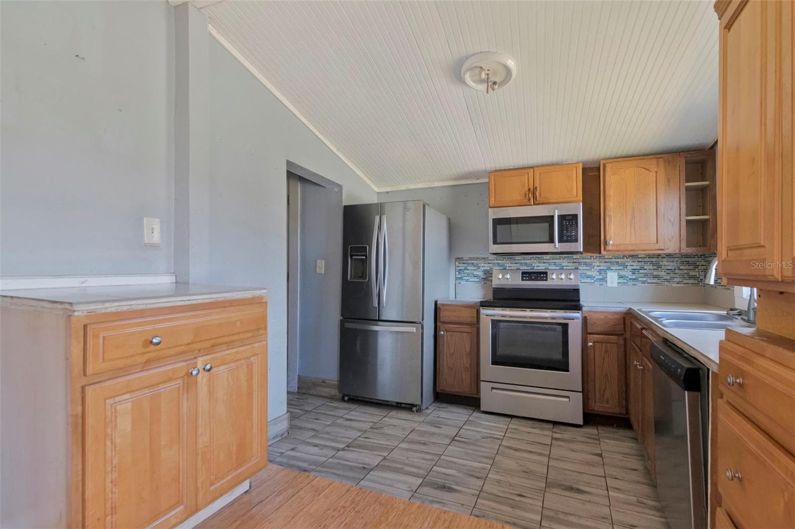 Single Family Residence at 2601 E 25TH AVE, TAMPA, photo 11 of 23