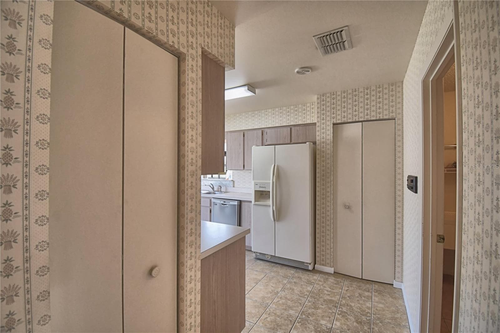 Single Family Residence at 4828 SQUIRE HOLLOW DR, LAKELAND, photo 26 of 111