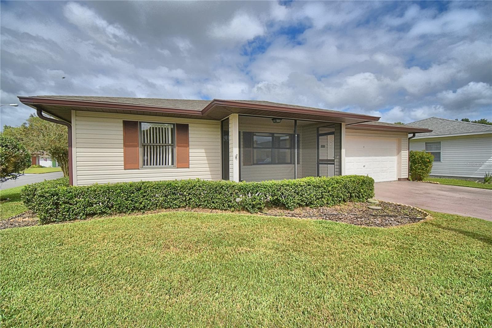 4828 SQUIRE HOLLOW DR