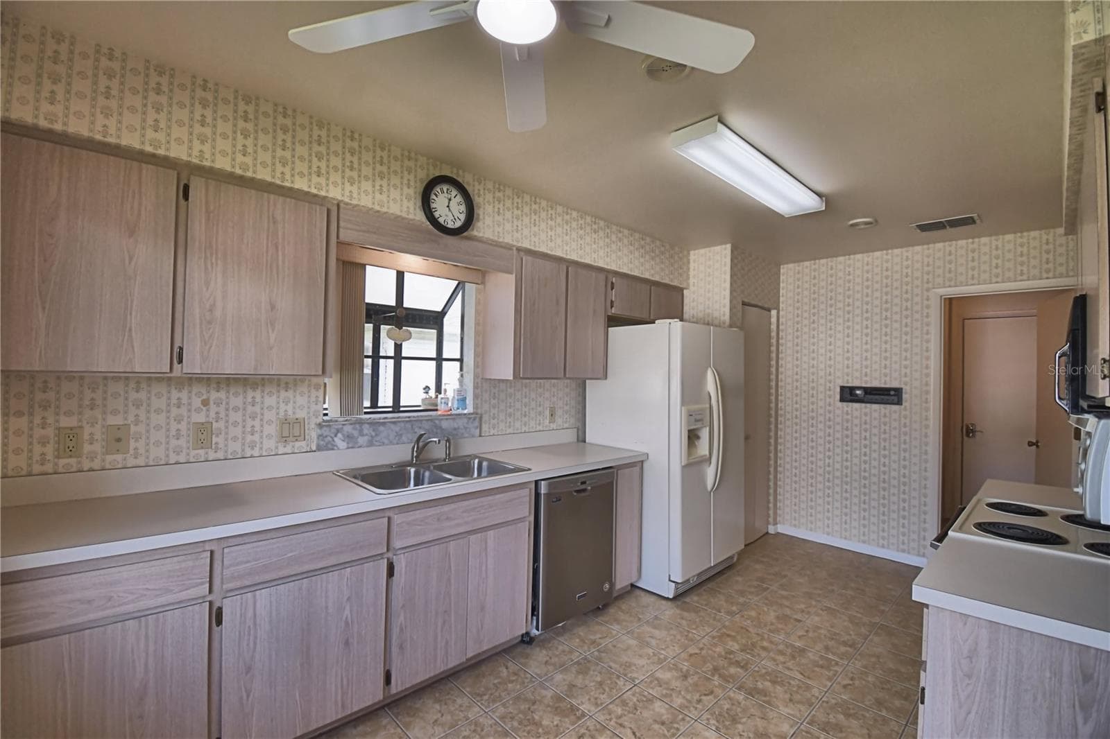 Single Family Residence at 4828 SQUIRE HOLLOW DR, LAKELAND, photo 30 of 111