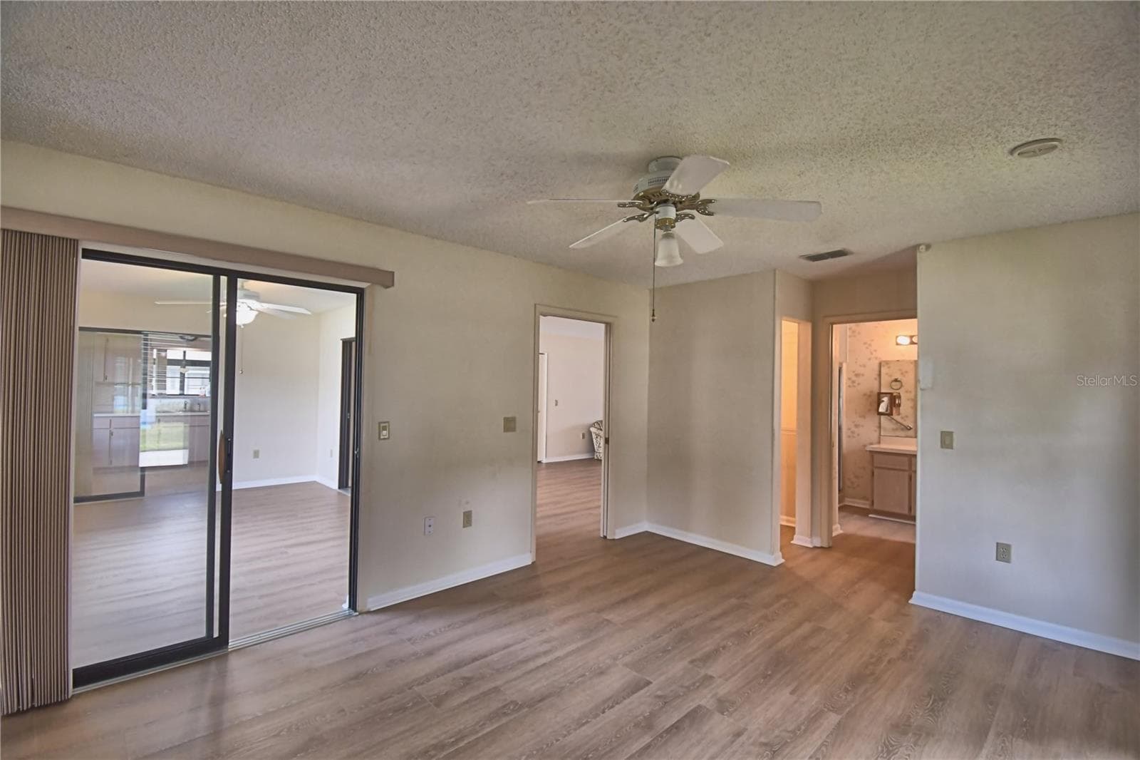 Master Bedroom - 4828 SQUIRE HOLLOW DR, LAKELAND
