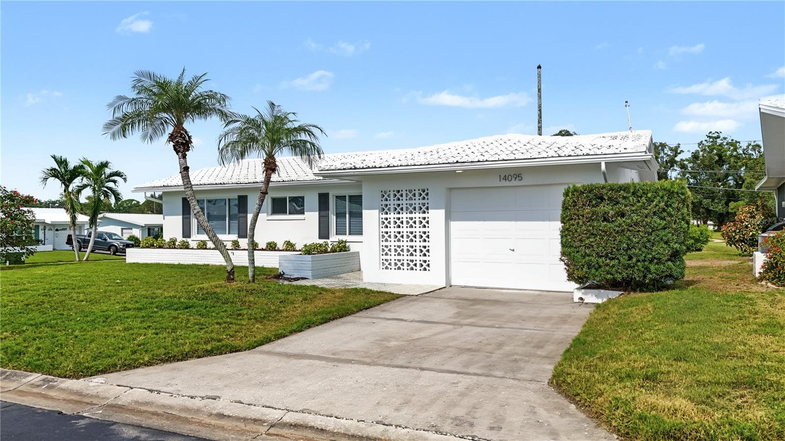 Single Family Residence at 14095 90TH PL, SEMINOLE, photo 2 of 40