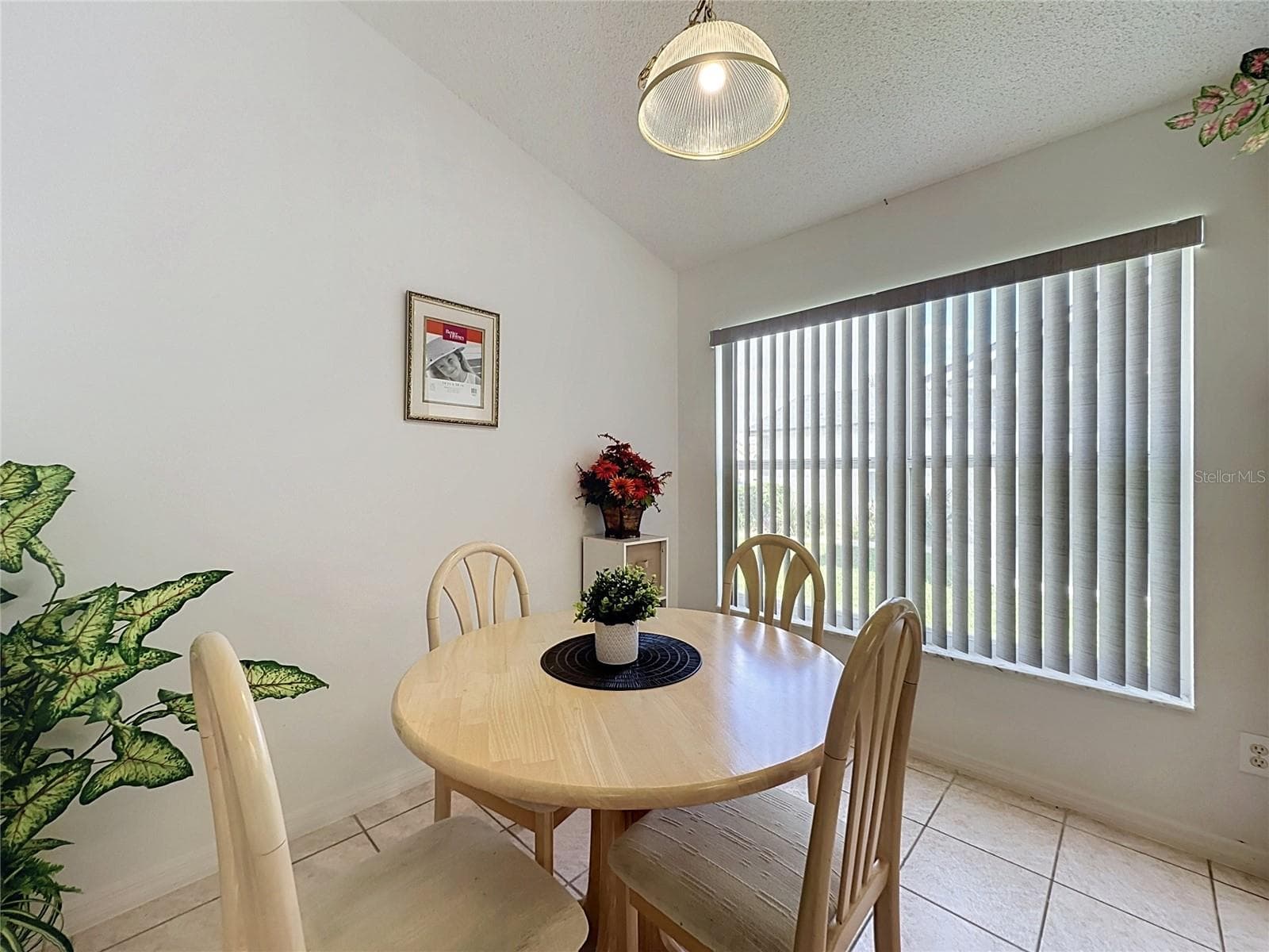Single Family Residence at 2647 ONEIDA LOOP, KISSIMMEE, photo 10 of 62