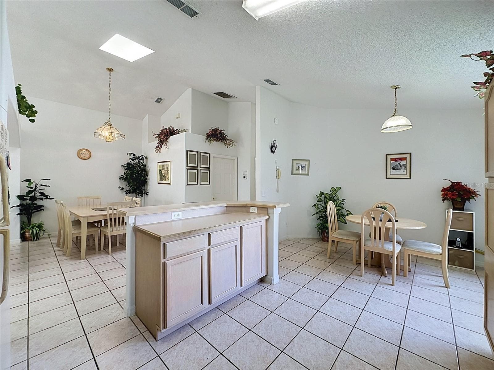 Single Family Residence at 2647 ONEIDA LOOP, KISSIMMEE, photo 14 of 62