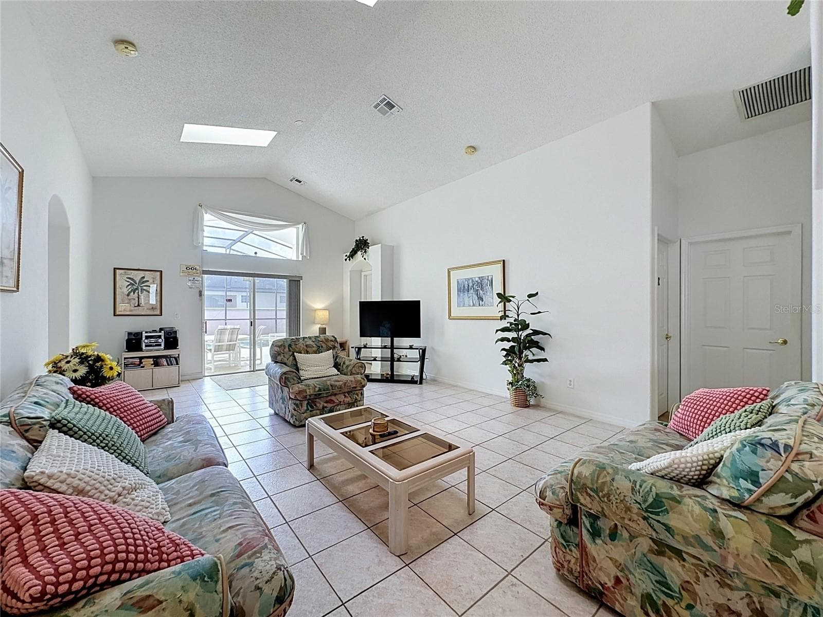Single Family Residence at 2647 ONEIDA LOOP, KISSIMMEE, photo 17 of 62