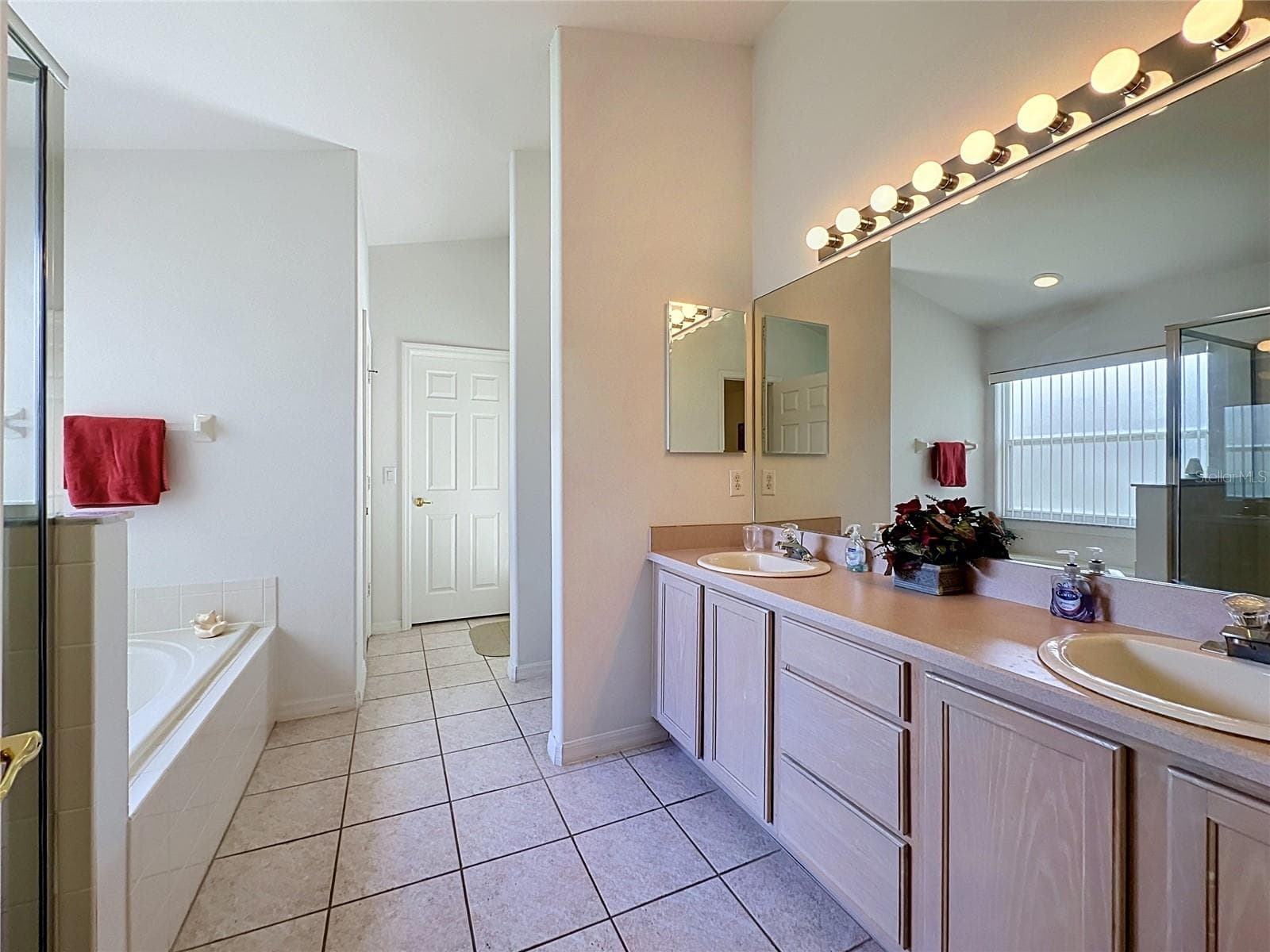 Single Family Residence at 2647 ONEIDA LOOP, KISSIMMEE, photo 33 of 62