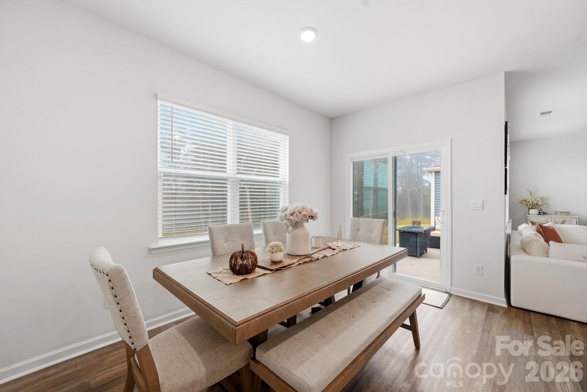 Single Family Residence at 1371 37th Avenue Lane, Hickory, photo 17 of 41