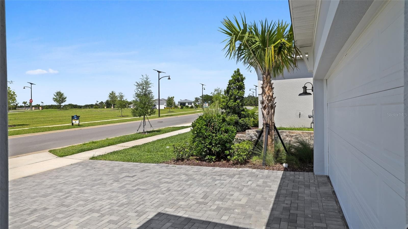 Front Exterior - 948 CLUB CRESSWIND DR, LADY LAKE