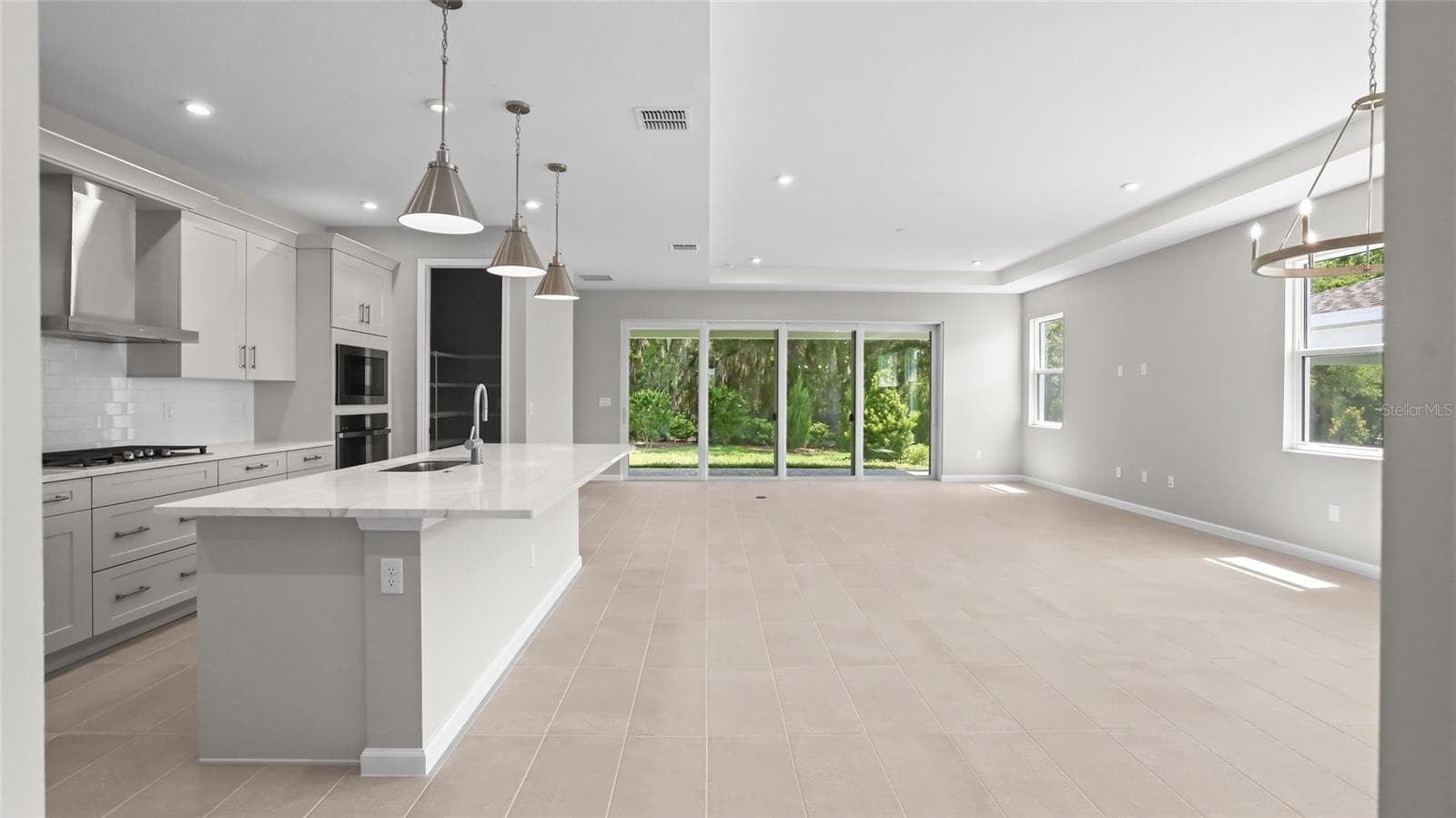 Great Room-Kitchen - 948 CLUB CRESSWIND DR, LADY LAKE
