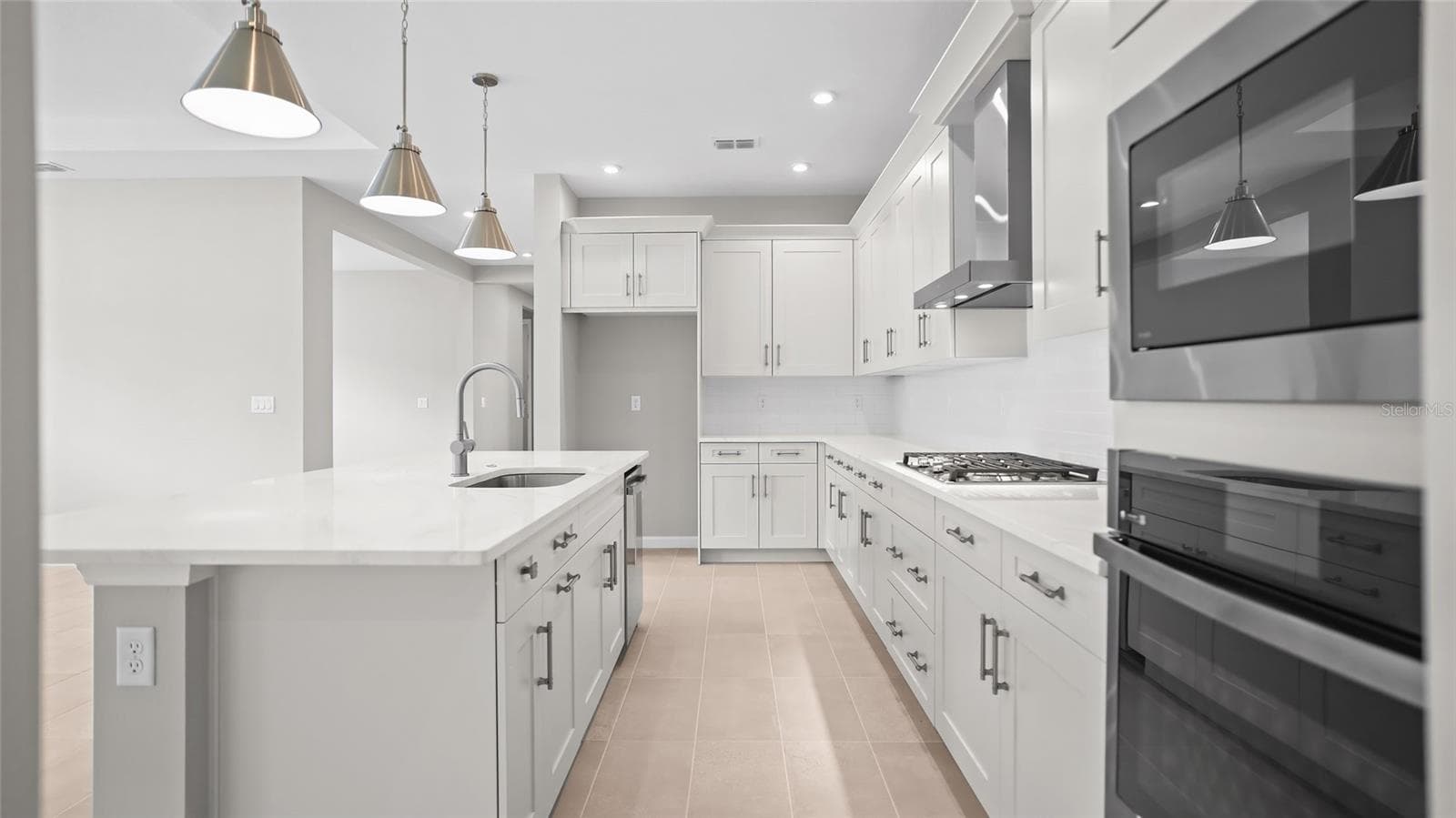 Kitchen - 948 CLUB CRESSWIND DR, LADY LAKE