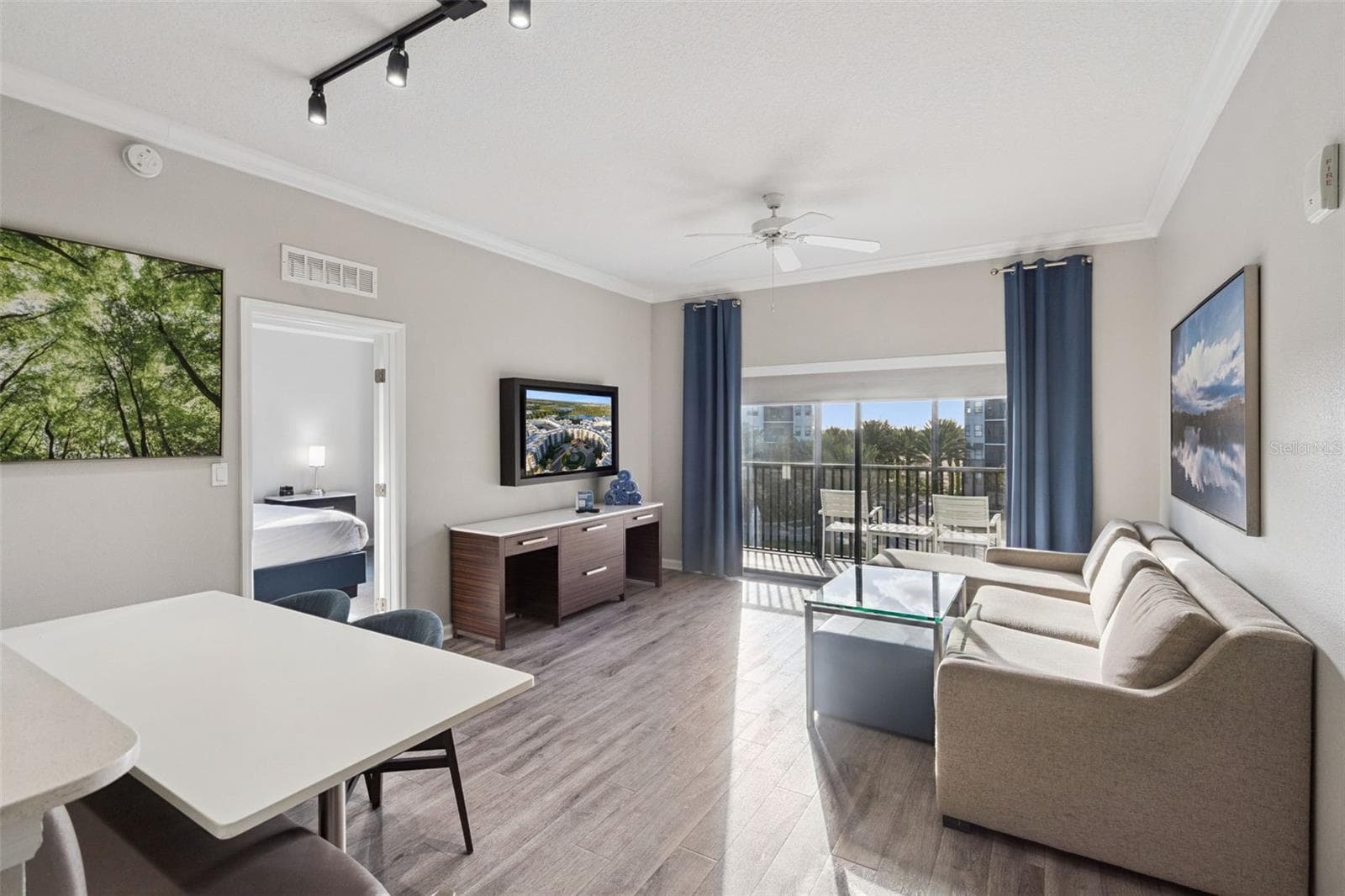 Condo - Hotel at 14501 GROVE RESORT AVE #1440, WINTER GARDEN, photo 4 of 67