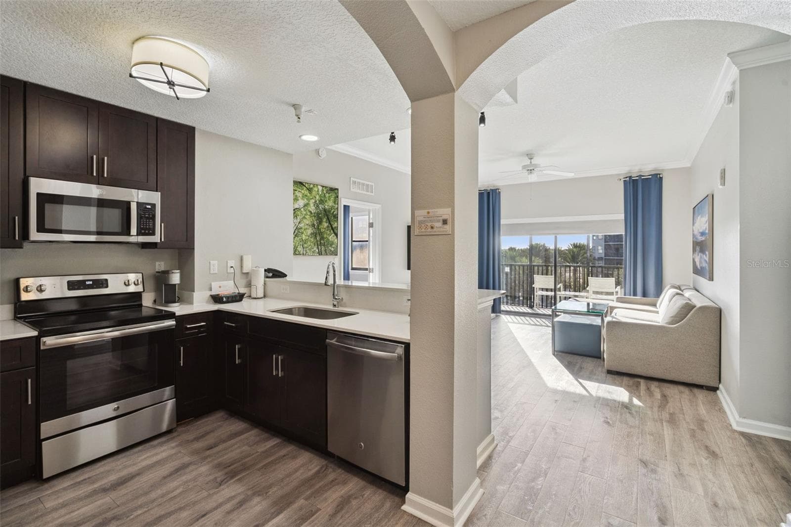 Condo - Hotel at 14501 GROVE RESORT AVE #1440, WINTER GARDEN, photo 6 of 67