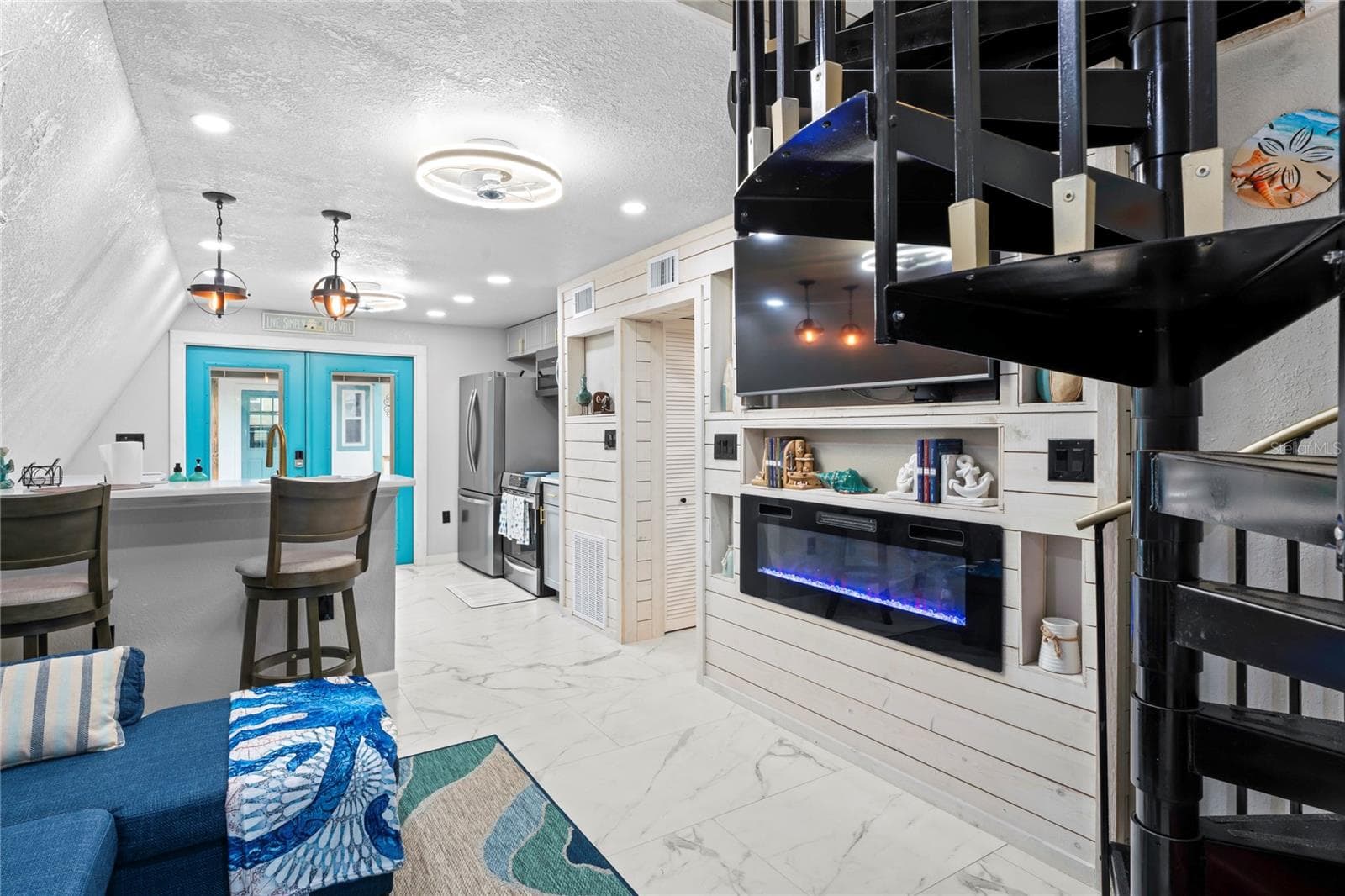 LIVING ROOM - 10615 E GOBBLER DR, FLORAL CITY