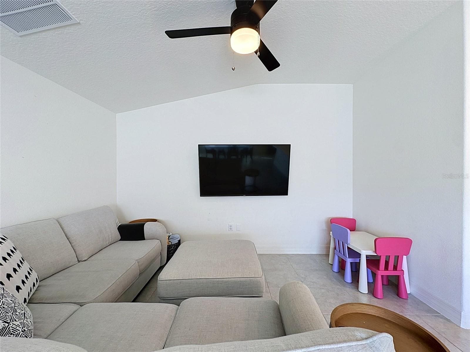 Single Family Residence at 1124 PAPAYA CIR, DAVENPORT, photo 12 of 51