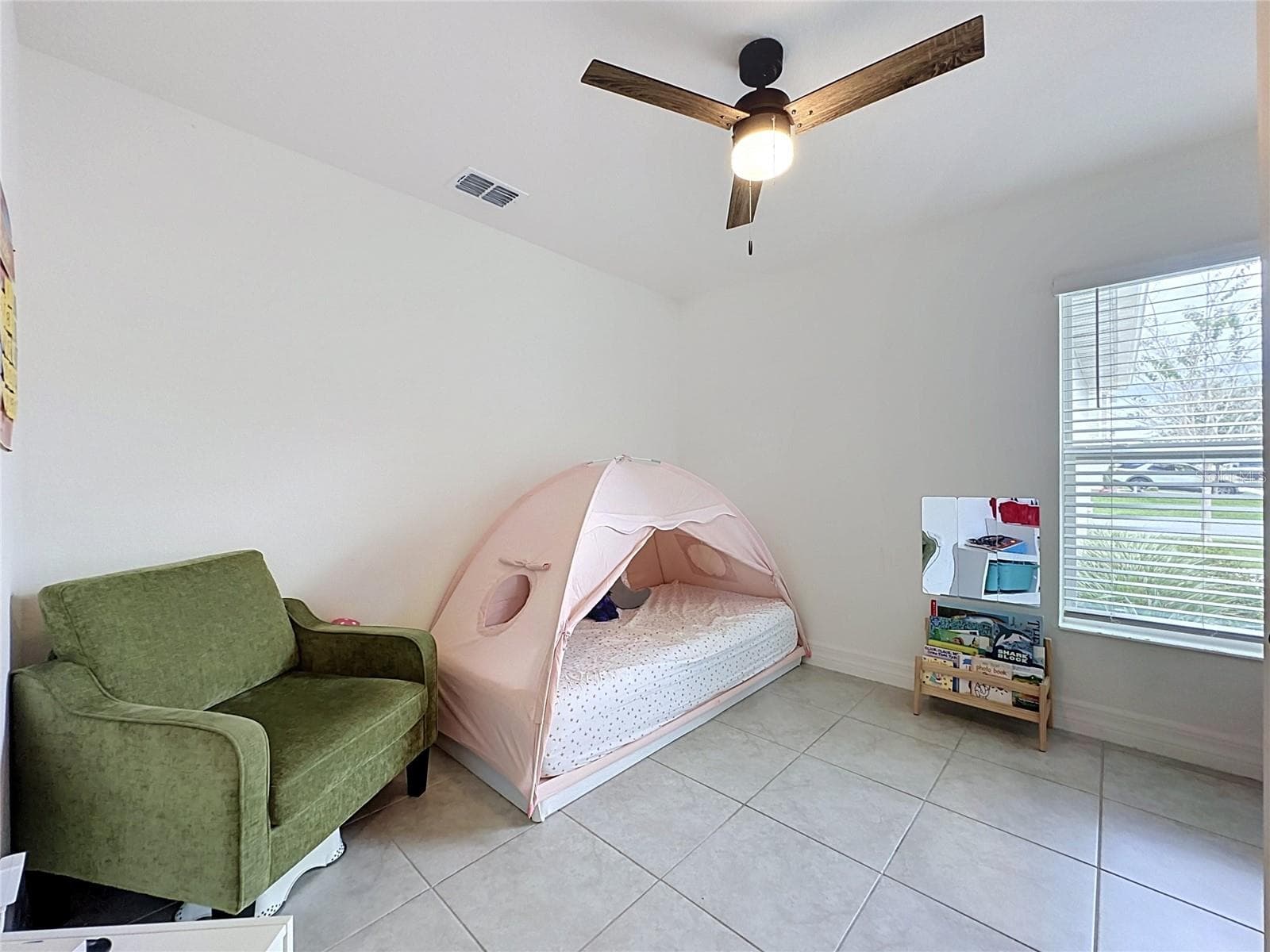 Single Family Residence at 1124 PAPAYA CIR, DAVENPORT, photo 15 of 51