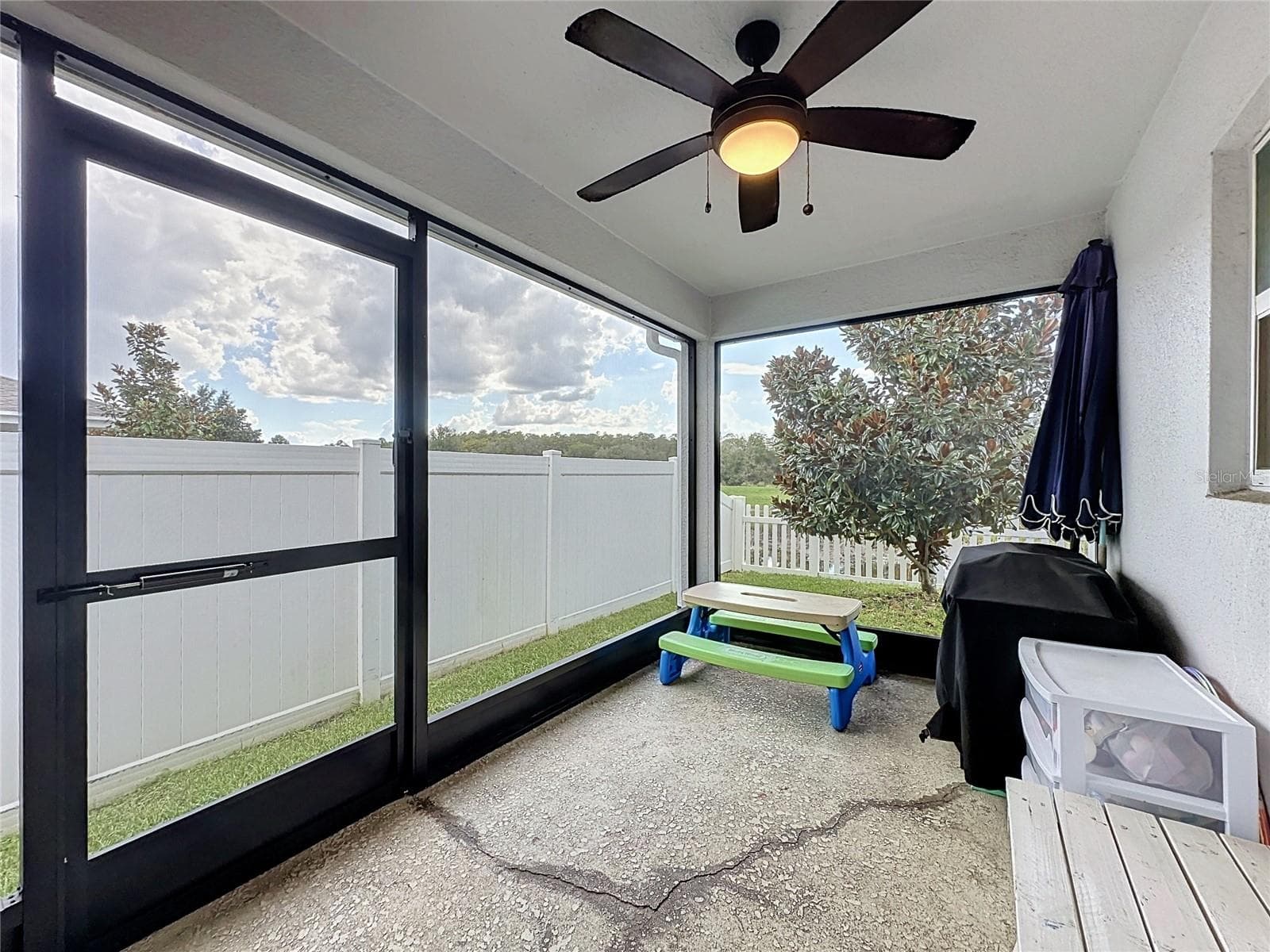 Single Family Residence at 1124 PAPAYA CIR, DAVENPORT, photo 16 of 51