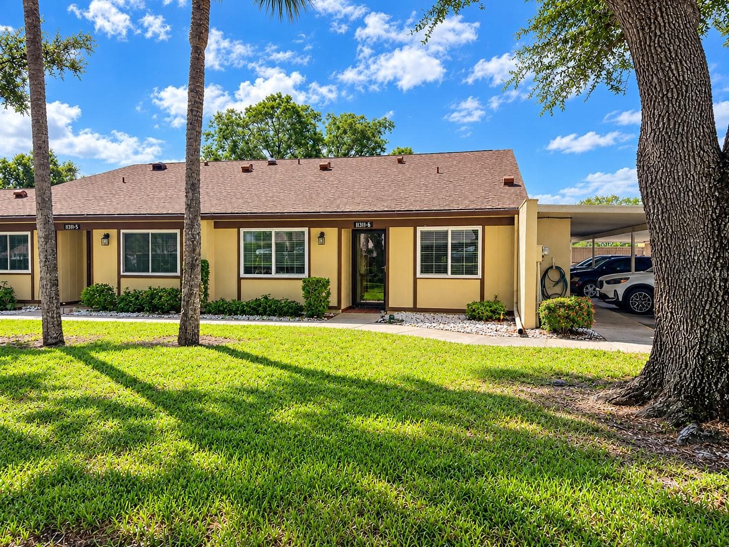 Condominium at 11311 DOLLAR LAKE DR #6, PORT RICHEY, photo 2 of 39