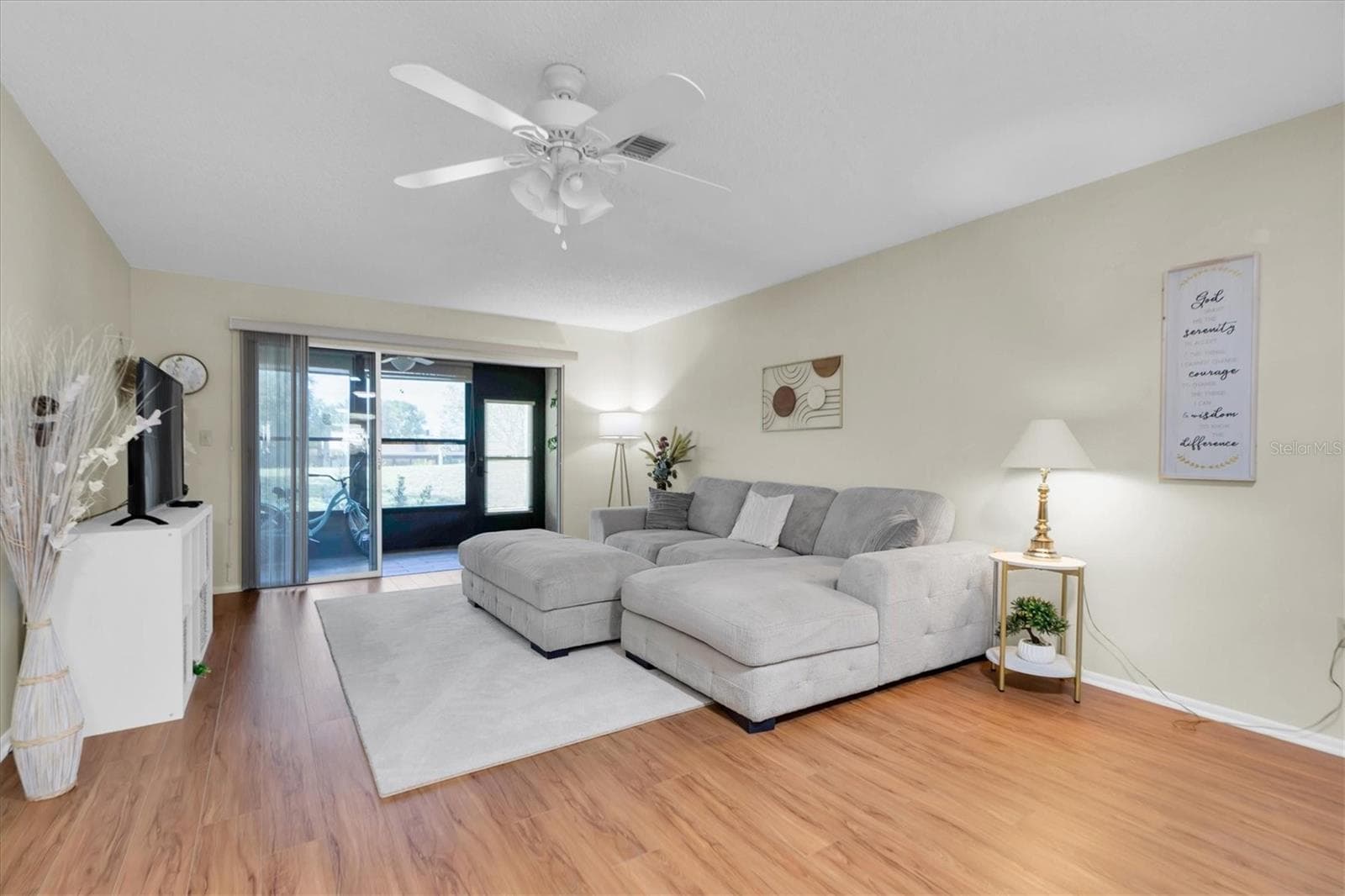 Condominium at 11311 DOLLAR LAKE DR #6, PORT RICHEY, photo 4 of 39