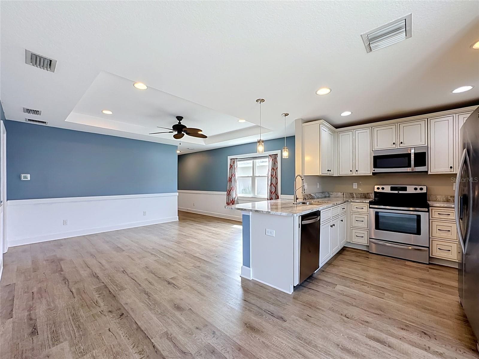 Single Family Residence at 812 33RD ST W, BRADENTON, photo 13 of 40