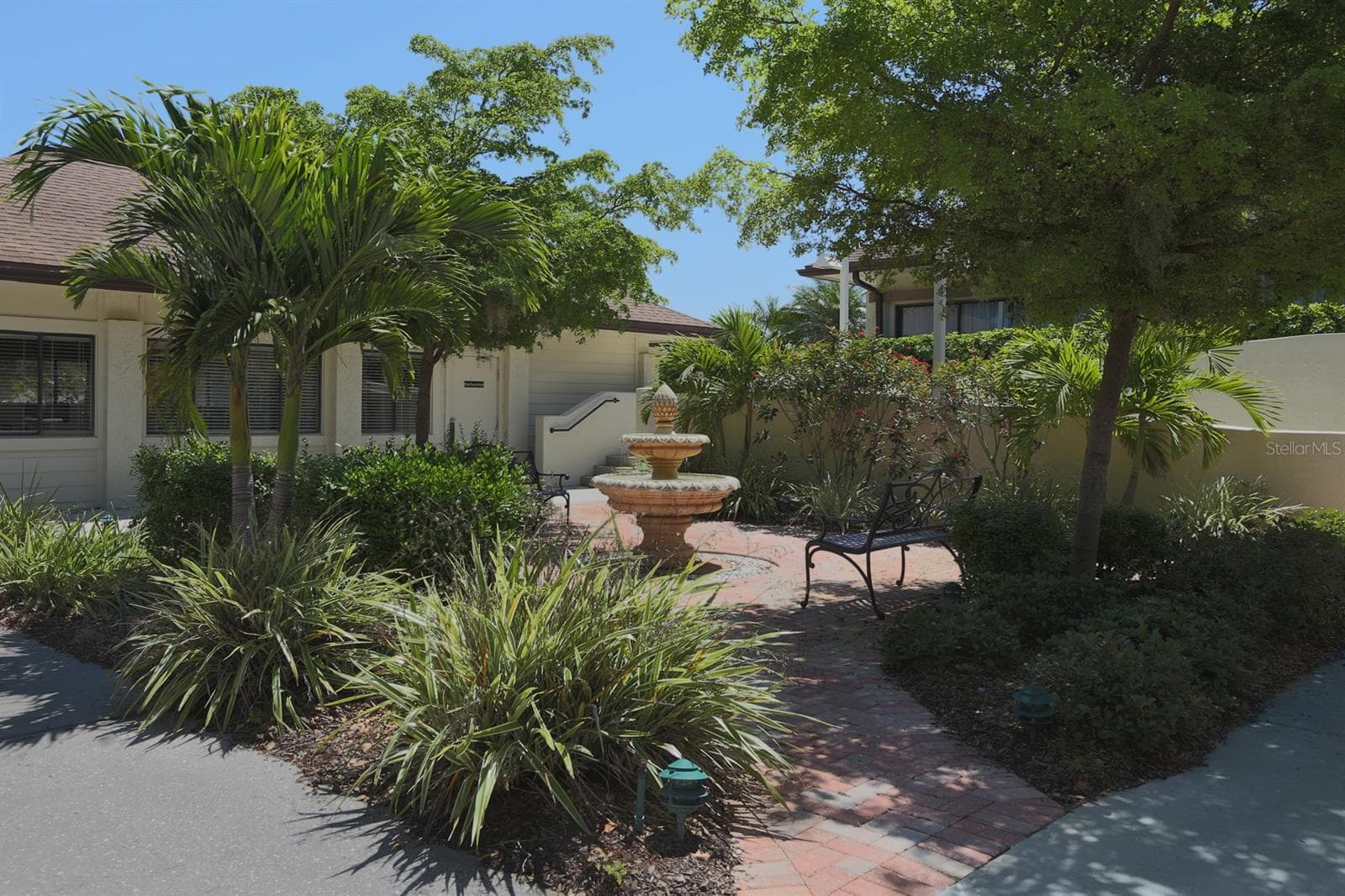 Condominium at 801 WATERSIDE DR #102, VENICE, photo 32 of 77