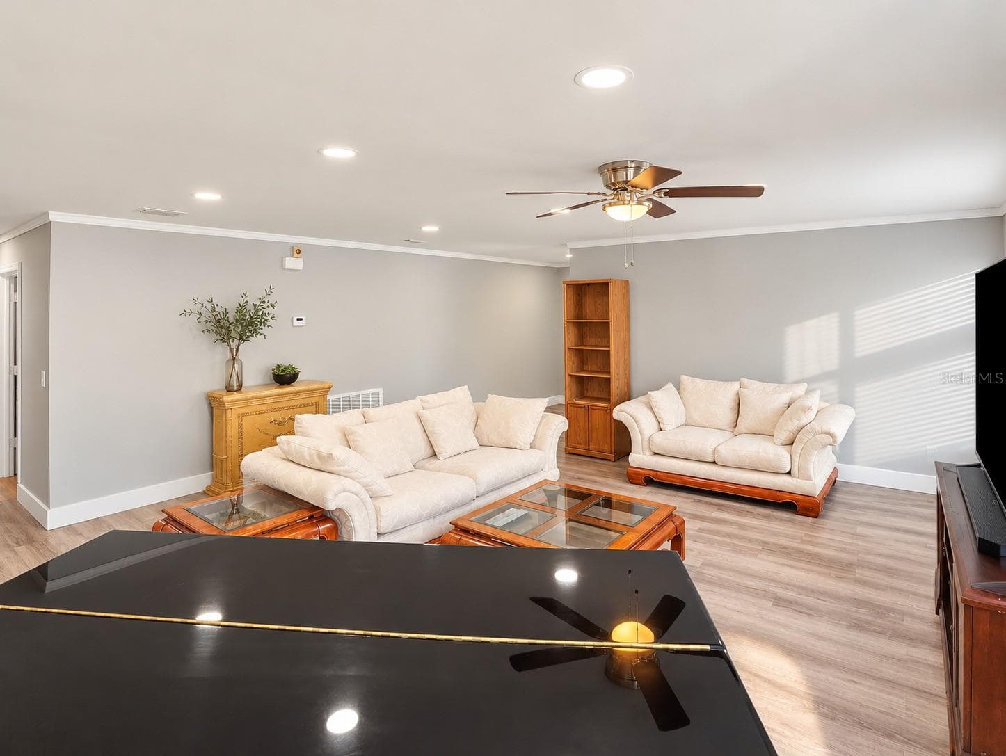 Single Family Residence at 12924 LOS ALAMITOS CT, ORLANDO, photo 6 of 37