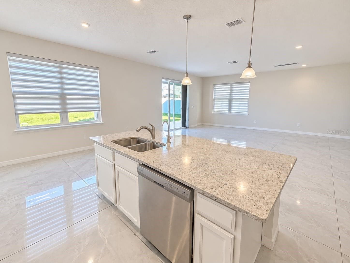 Kitchen - 4375 SILVER CREEK ST, KISSIMMEE