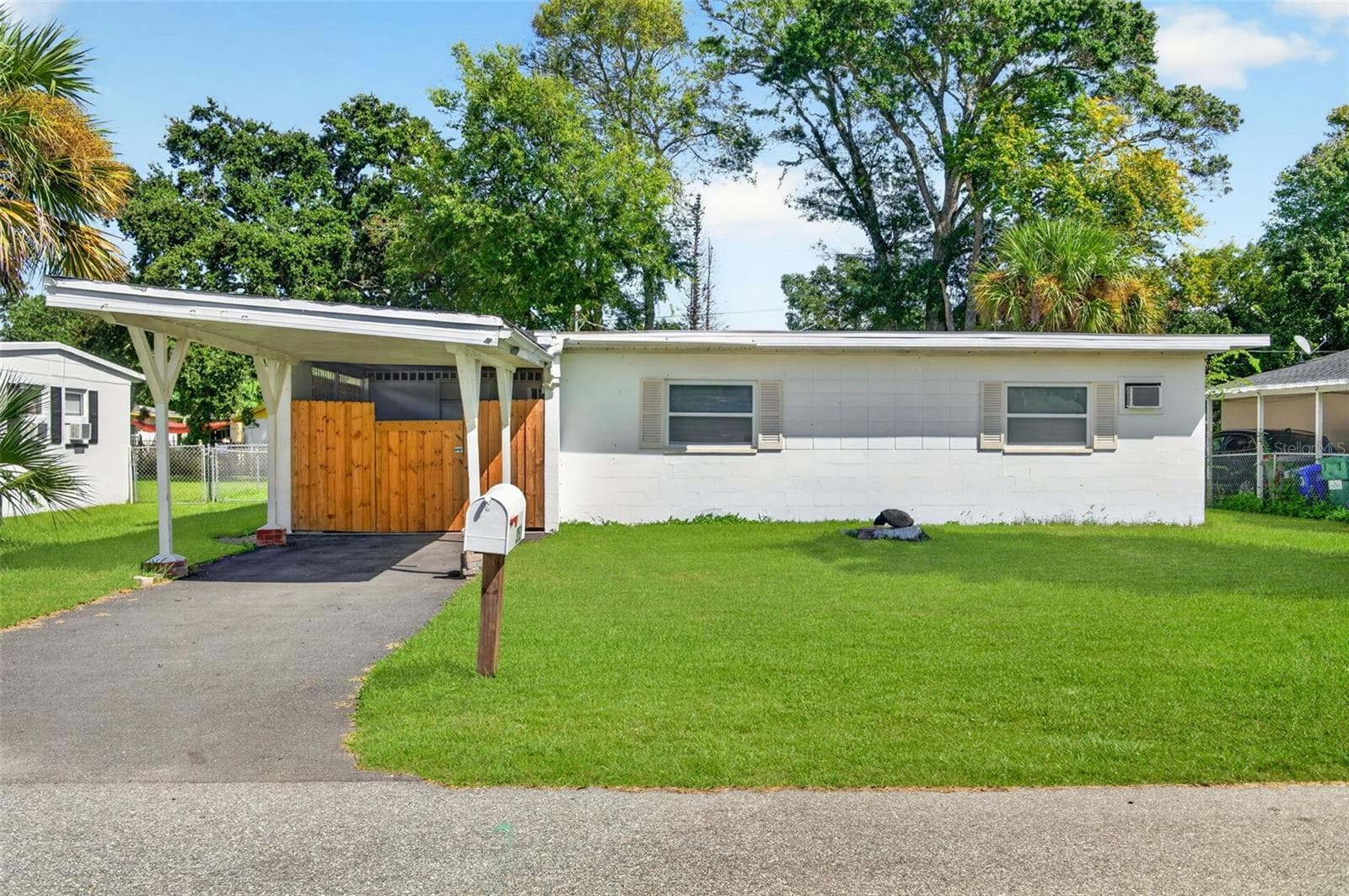 353 DOROTHY AVE