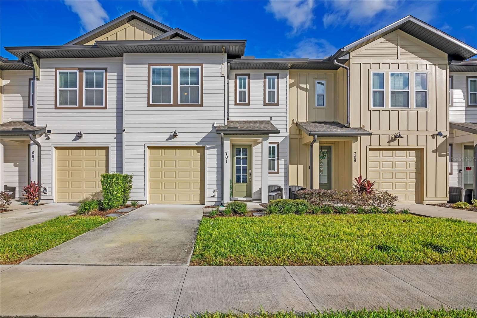 701 LONGBOAT DR