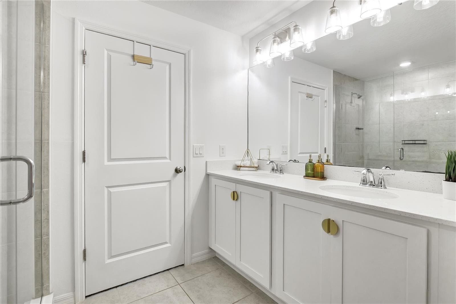 Primary Bathroom - 701 LONGBOAT DR, DAVENPORT