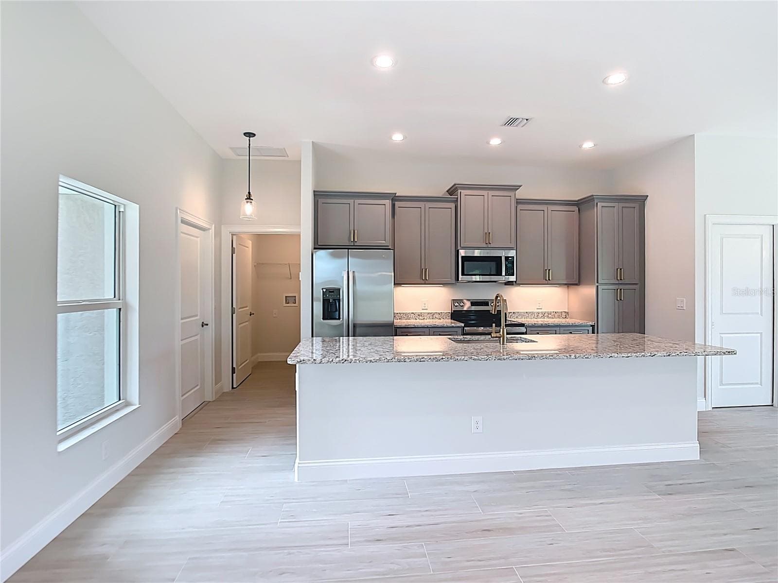 Single Family Residence at 13503 AINSWORTH LN, PORT CHARLOTTE, photo 2 of 30