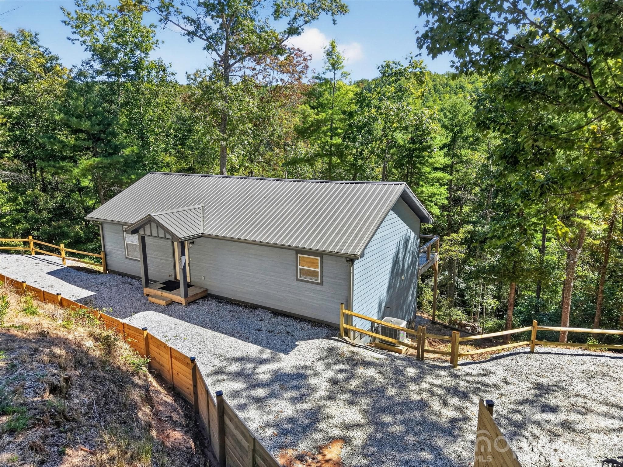 Single Family Residence at 594 McMillan Drive, Hendersonville, photo 3 of 46