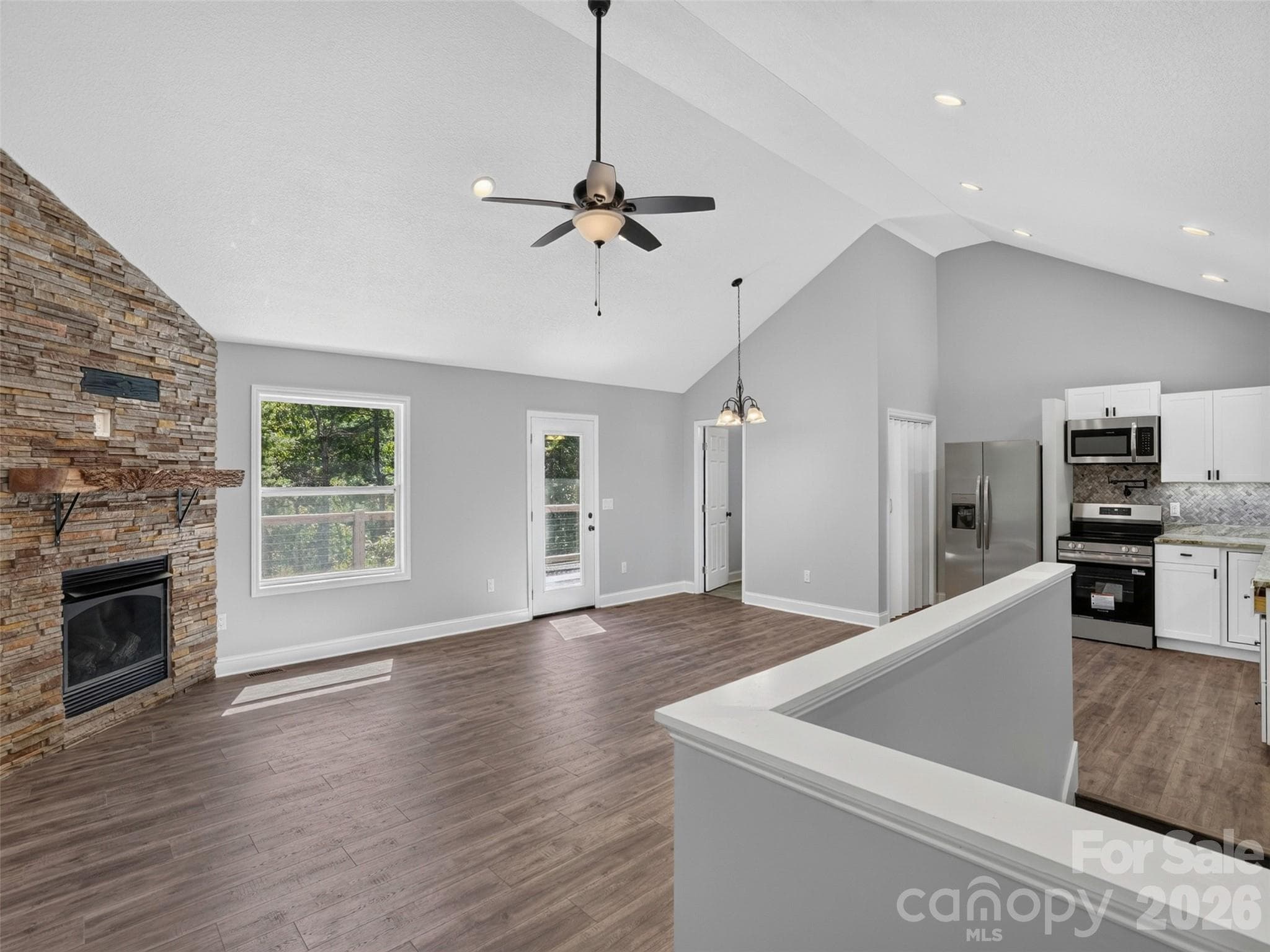 Single Family Residence at 594 McMillan Drive, Hendersonville, photo 5 of 46