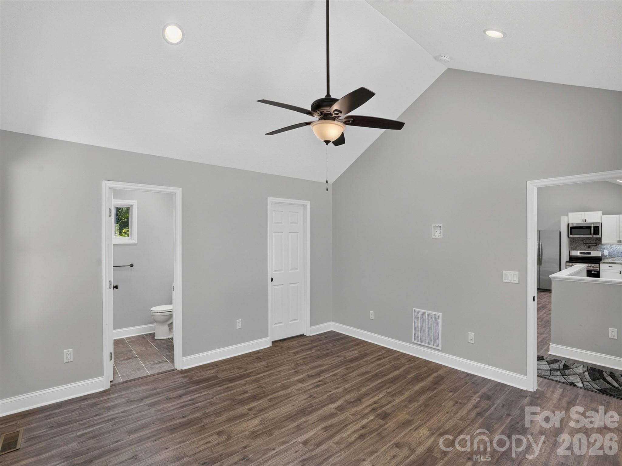 Single Family Residence at 594 McMillan Drive, Hendersonville, photo 19 of 46