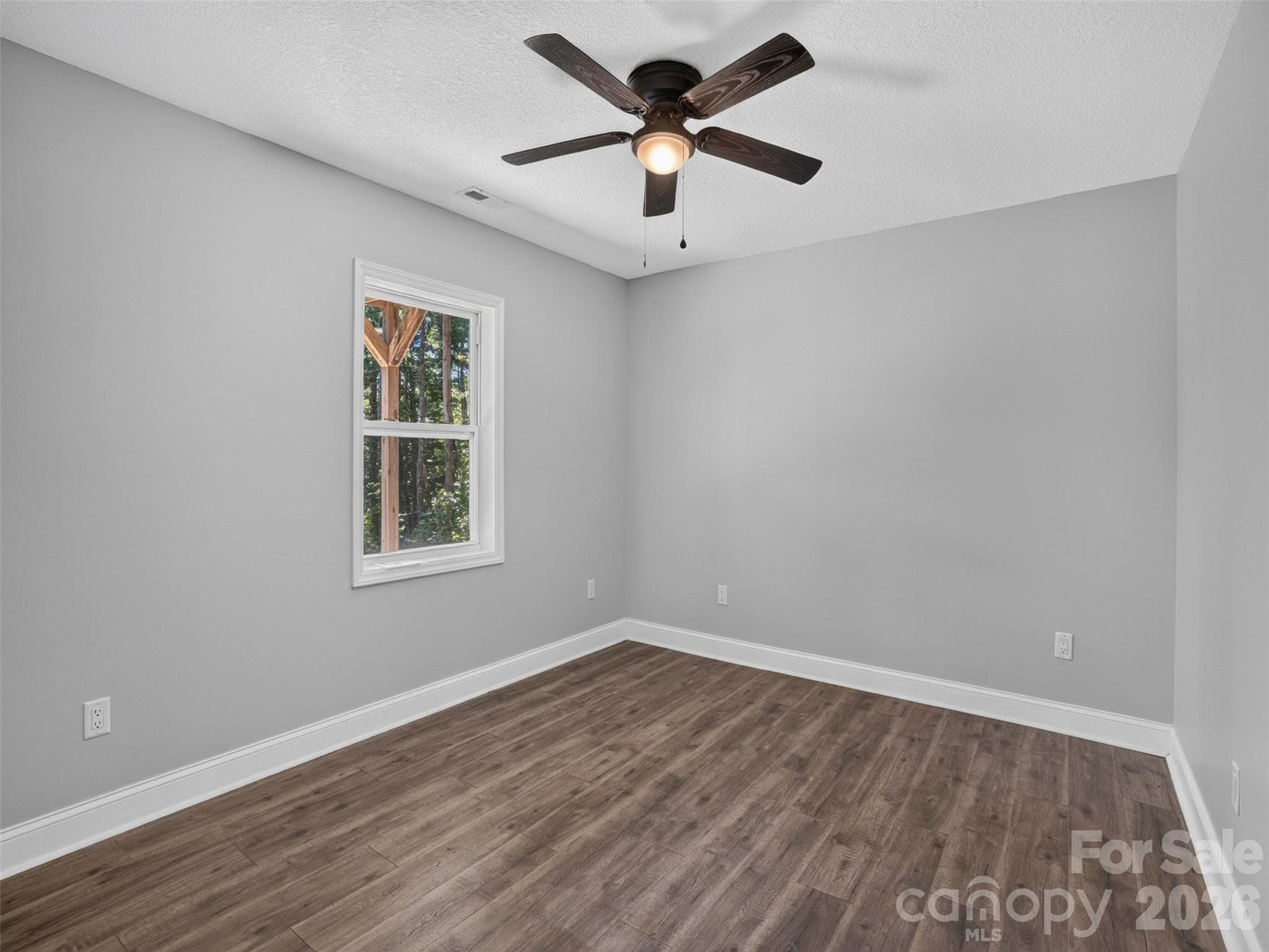 Single Family Residence at 594 McMillan Drive, Hendersonville, photo 33 of 46